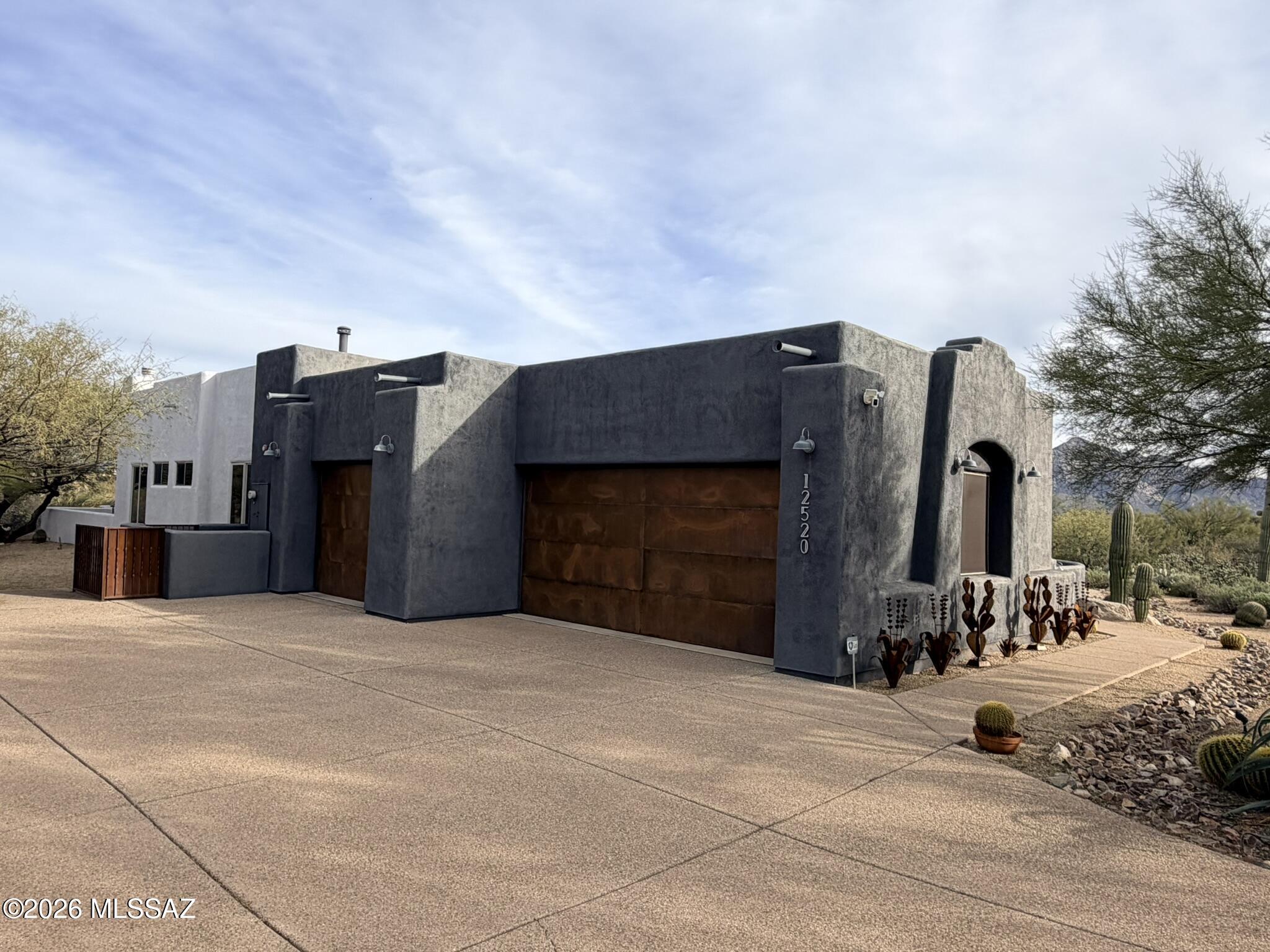 12520 N La Canada Drive