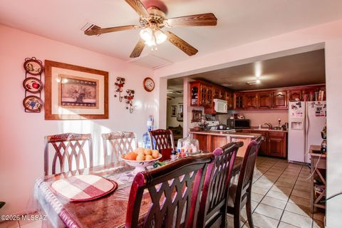 Photo of 225 W Calle Margarita, Tucson, AZ 85706 (MLS # 22603606)