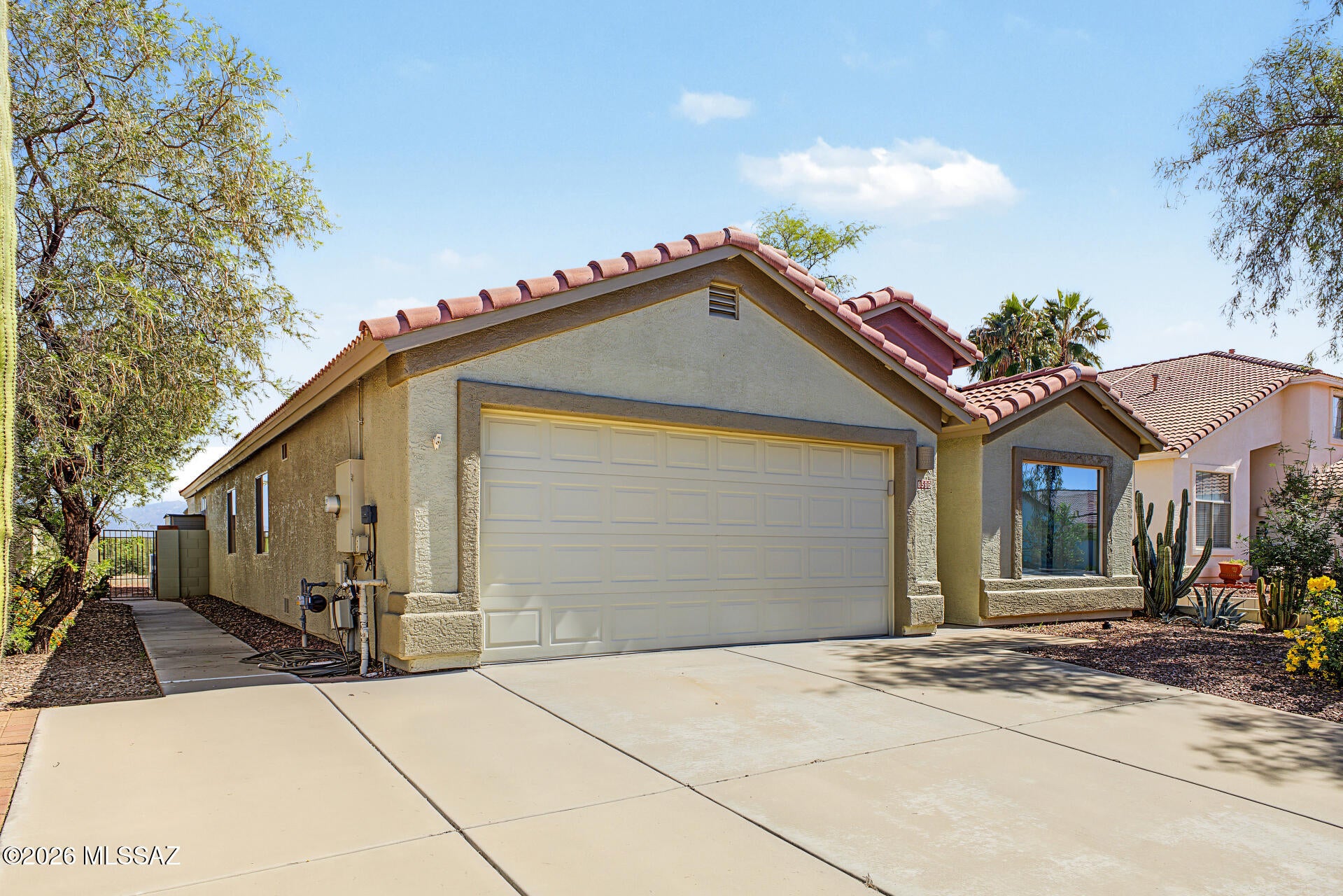 8596 N Sayante Way