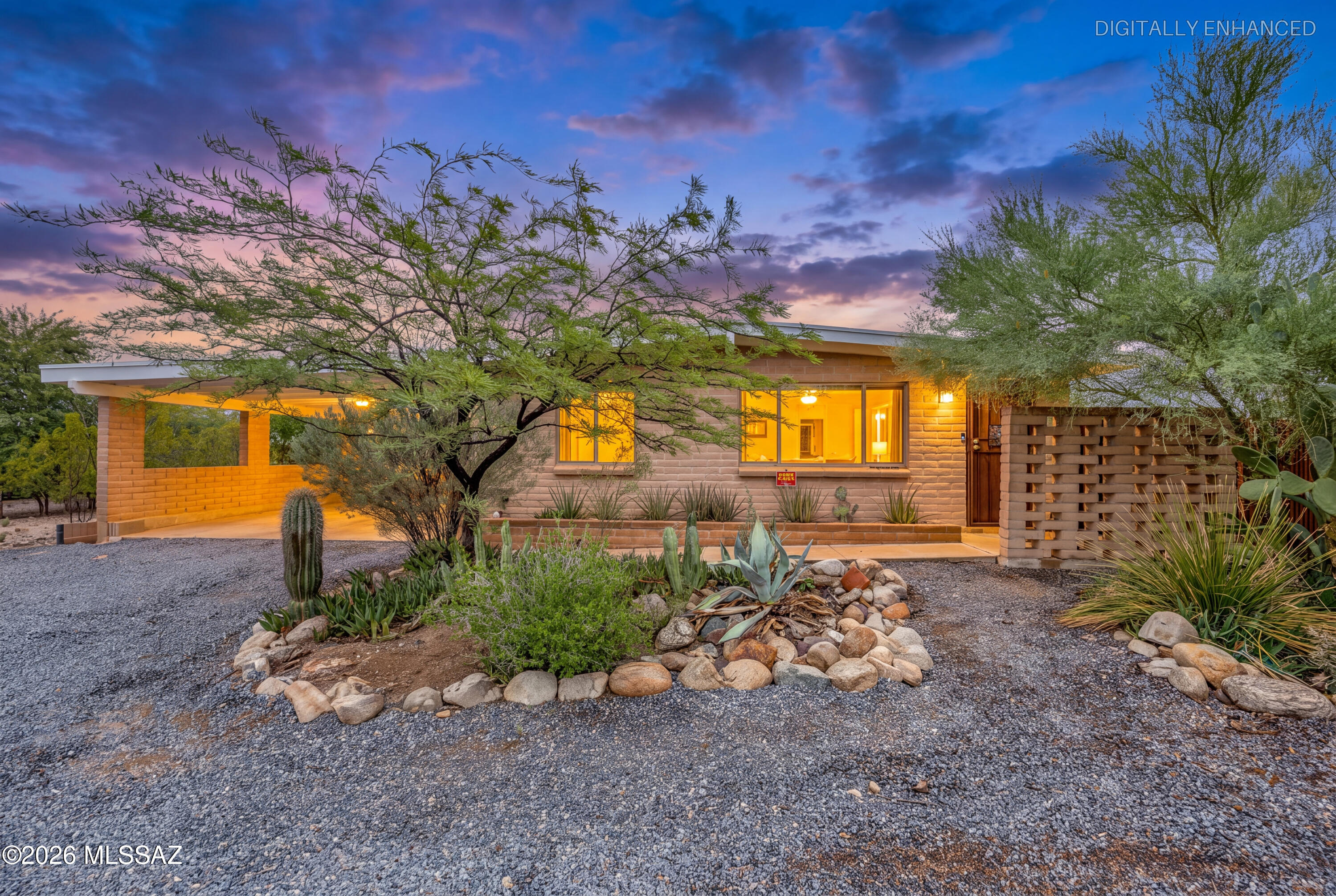 2402 W Wagon Wheel Drive