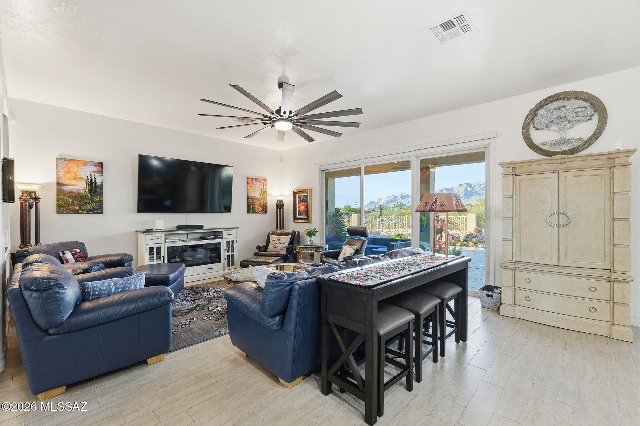 5349 E Camino Rio De Luz