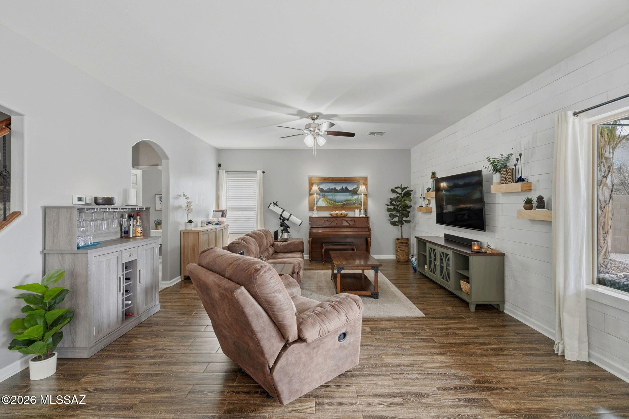 Vista Del Lago Norte SQ20140780198 - Residential