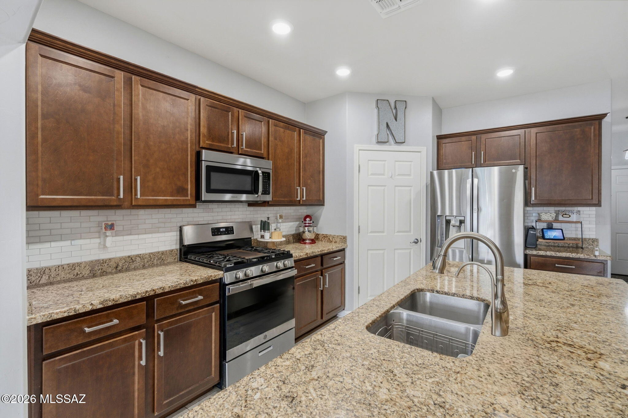 Vista Del Lago Norte SQ20140780198 - Residential