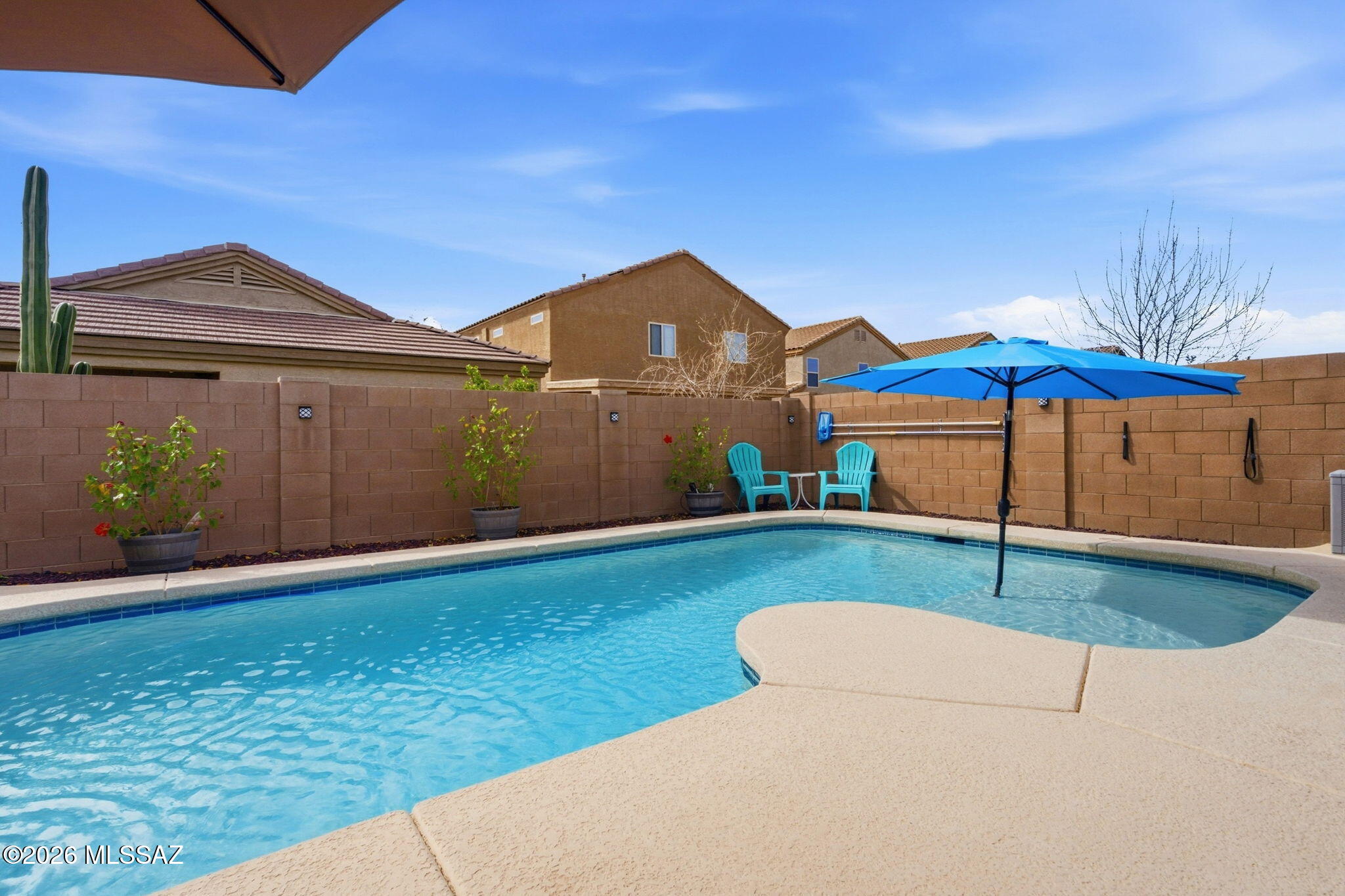 Vista Del Lago Norte SQ20140780198 - Residential