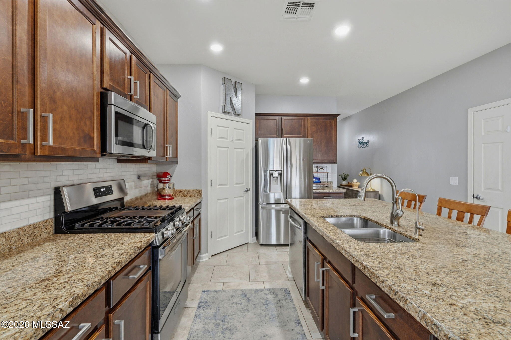 Vista Del Lago Norte SQ20140780198 - Residential