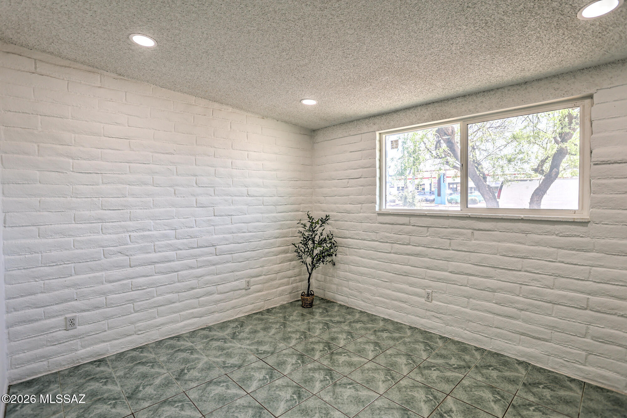 Casas Del Oeste(1-79) - Residential