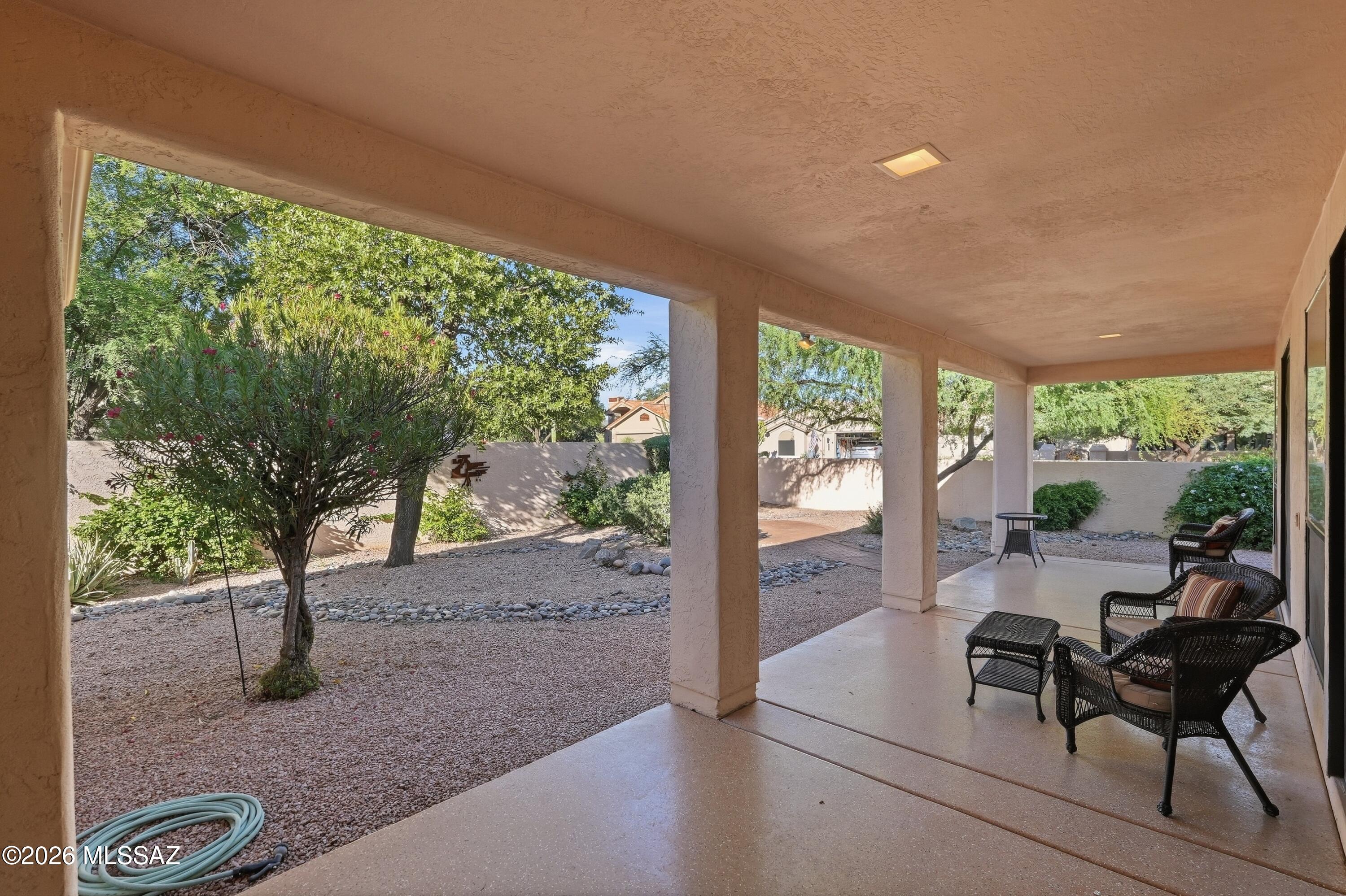64730 E Canyon Shadows Lane