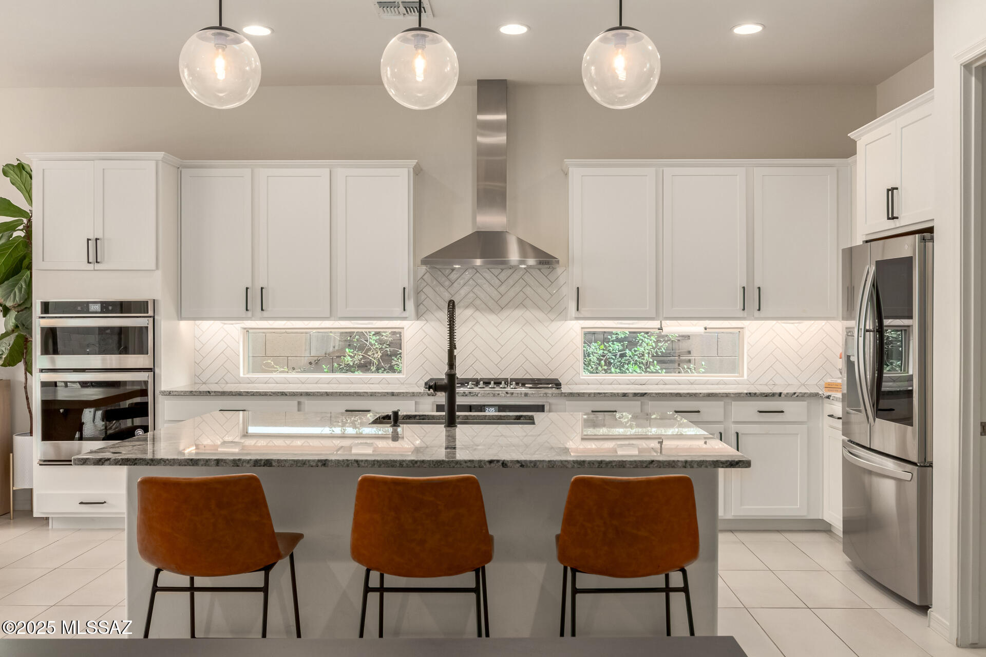 685 E Romsdalen Road