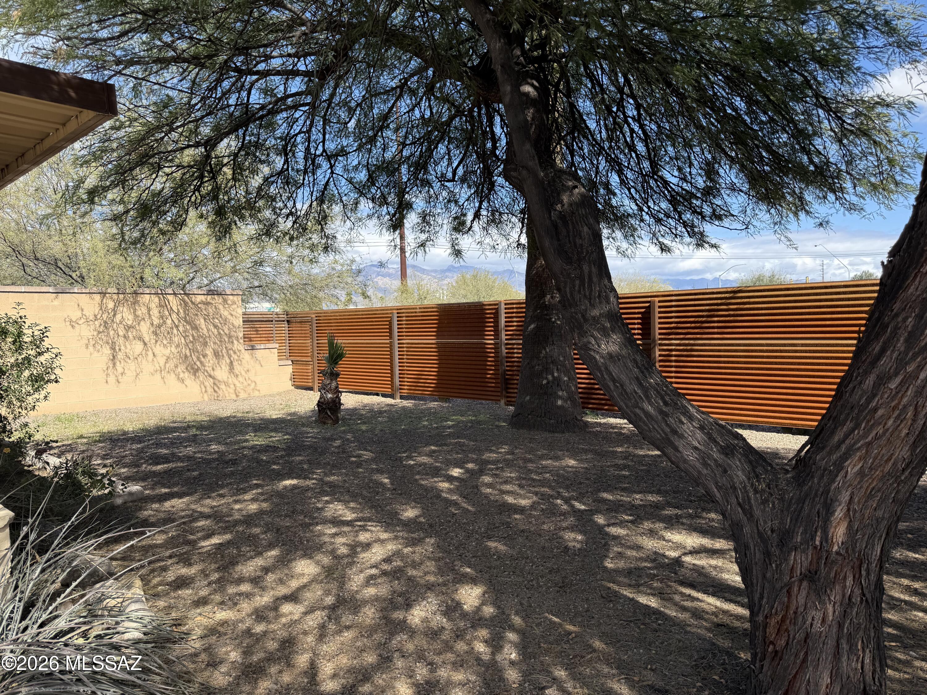 2343 N Hampton Street