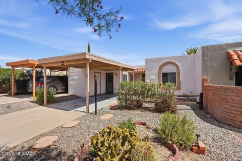 Photo of 26 W Calle Del Chancero, Green Valley, AZ 85614 (MLS # 22624846)
