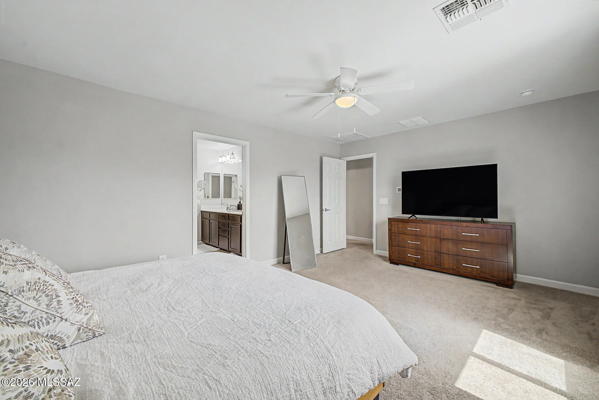 Vista Del Lago Norte SQ20140780198 - Residential