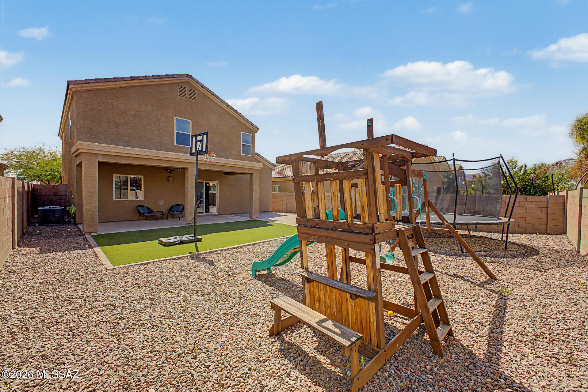 Vista Del Lago Norte SQ20140780198 - Residential