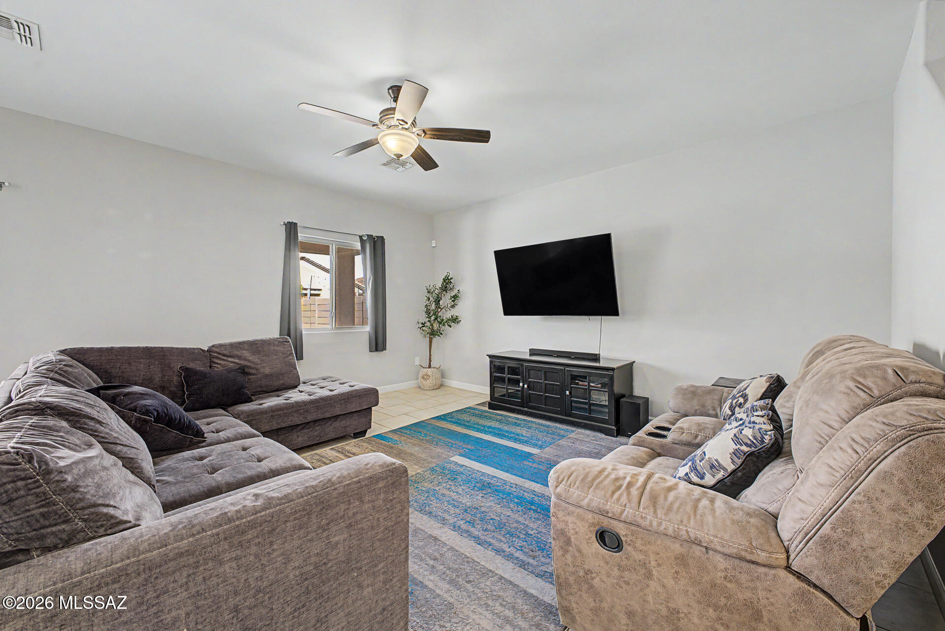 Vista Del Lago Norte SQ20140780198 - Residential