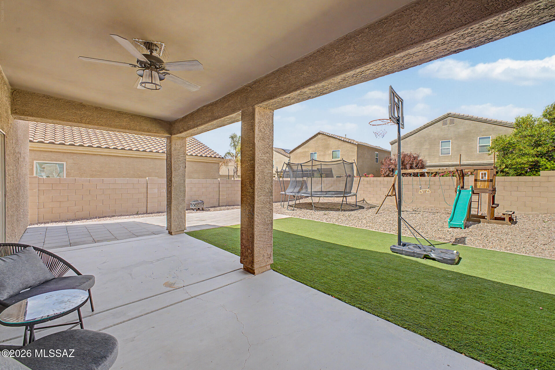 Vista Del Lago Norte SQ20140780198 - Residential