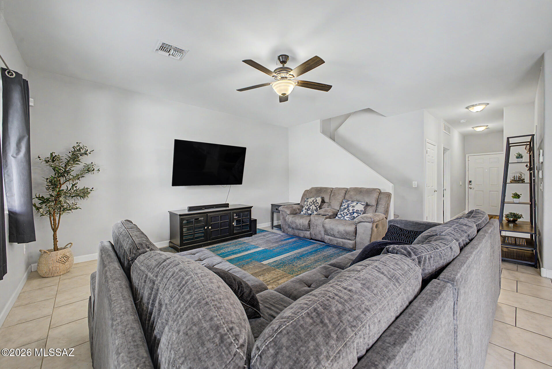 Vista Del Lago Norte SQ20140780198 - Residential