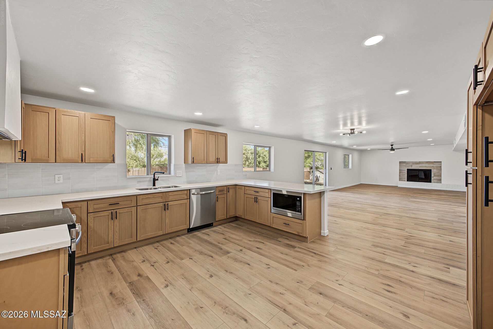 8747 E Lancaster Road