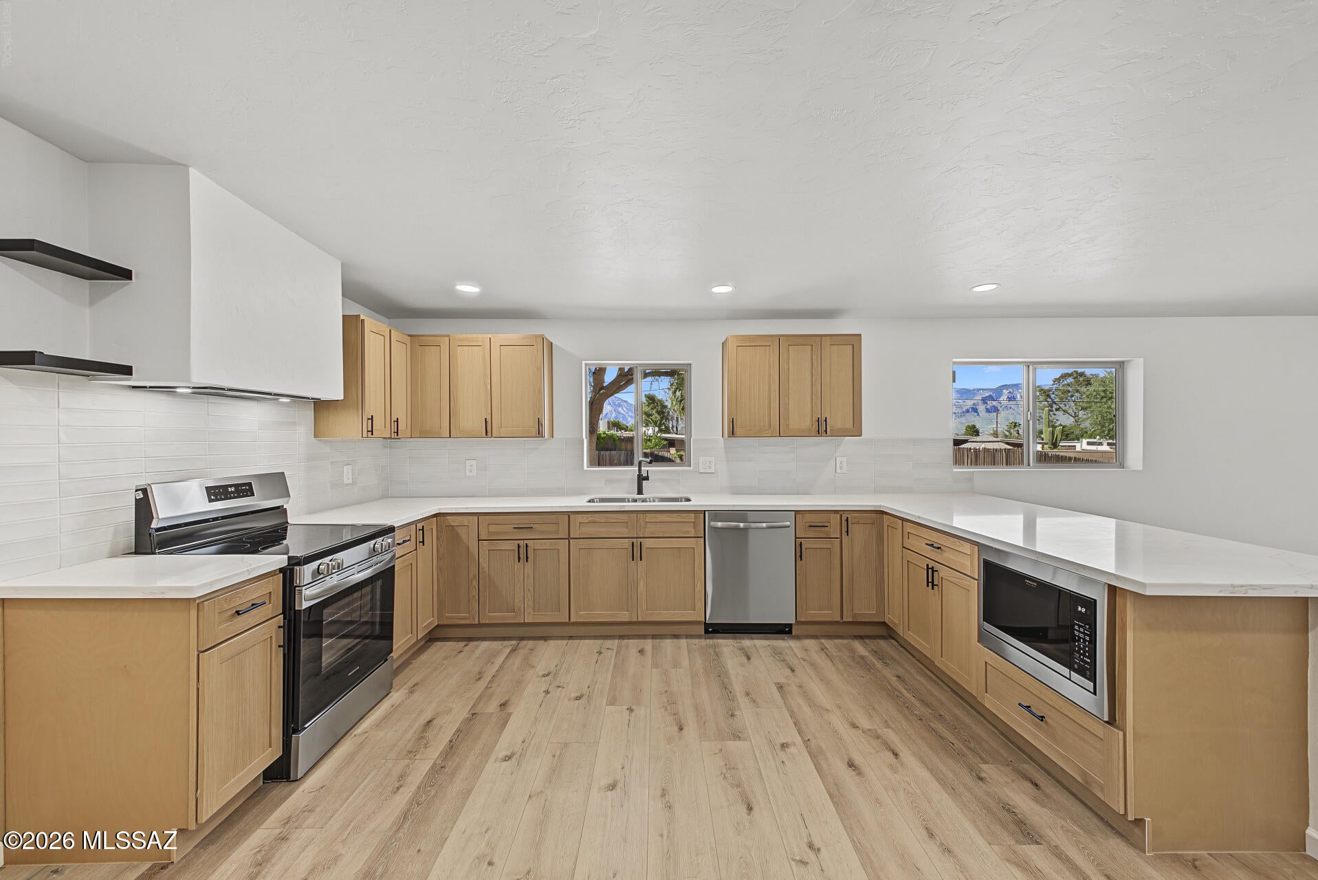 8747 E Lancaster Road