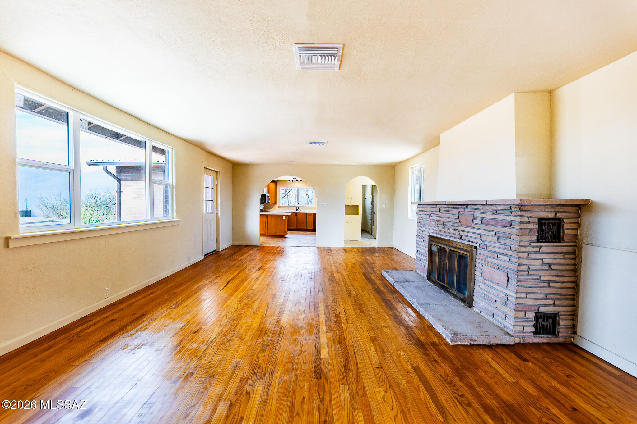 1807 E Kimzey Road