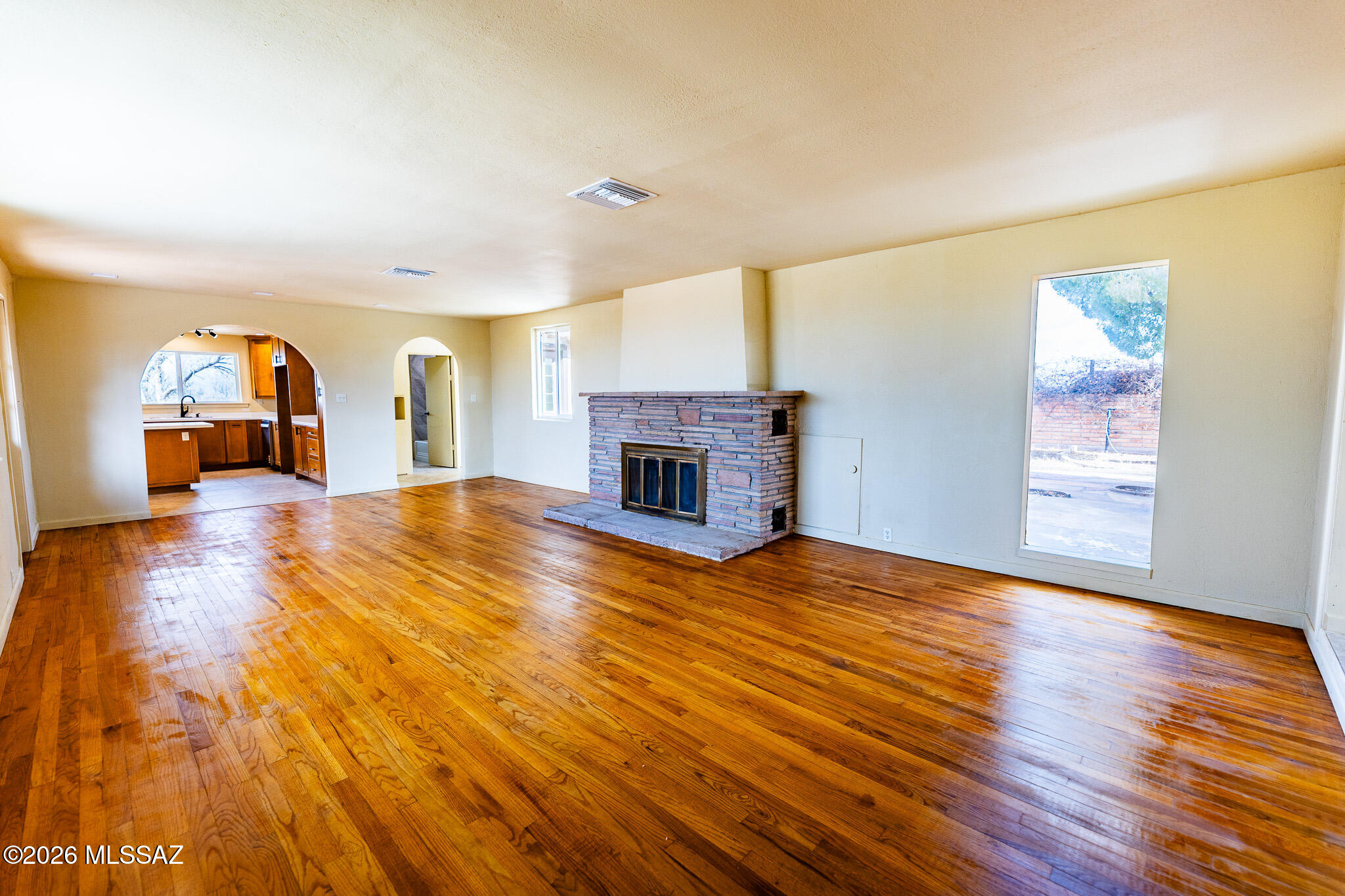 1807 E Kimzey Road
