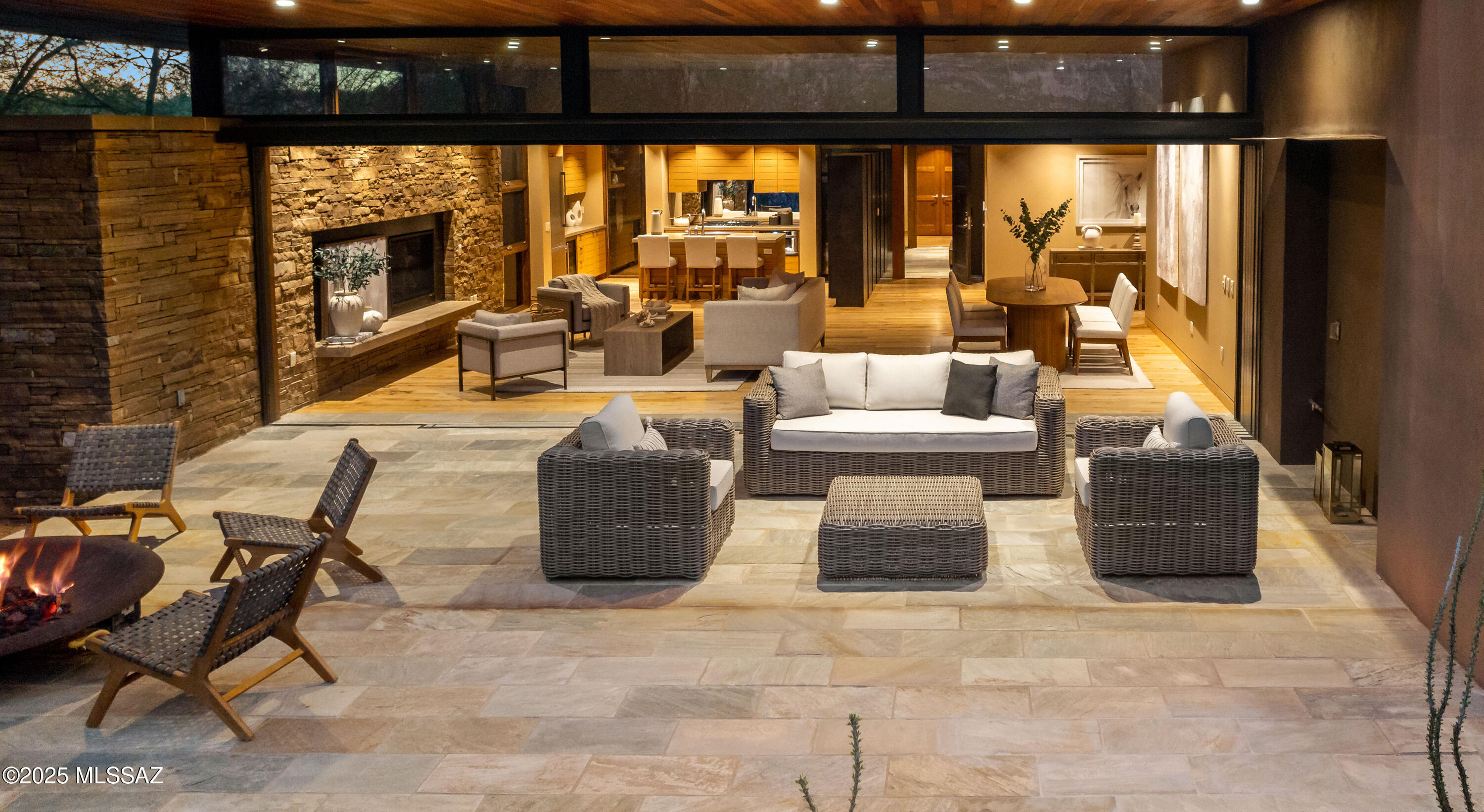 5000 E Via Estancia Miraval 8