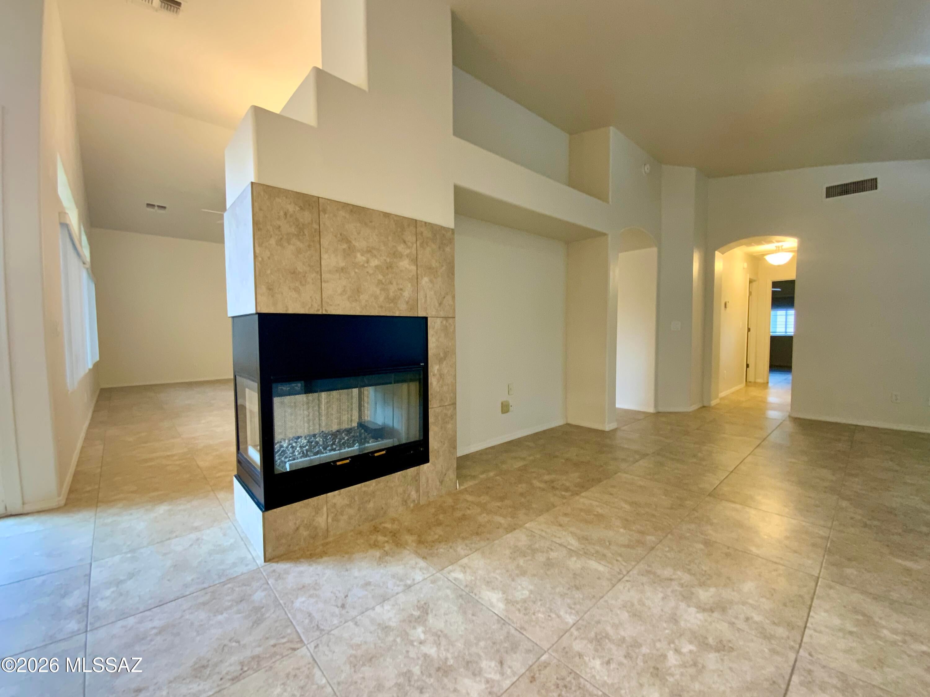 11253 N Eagle Landing Place