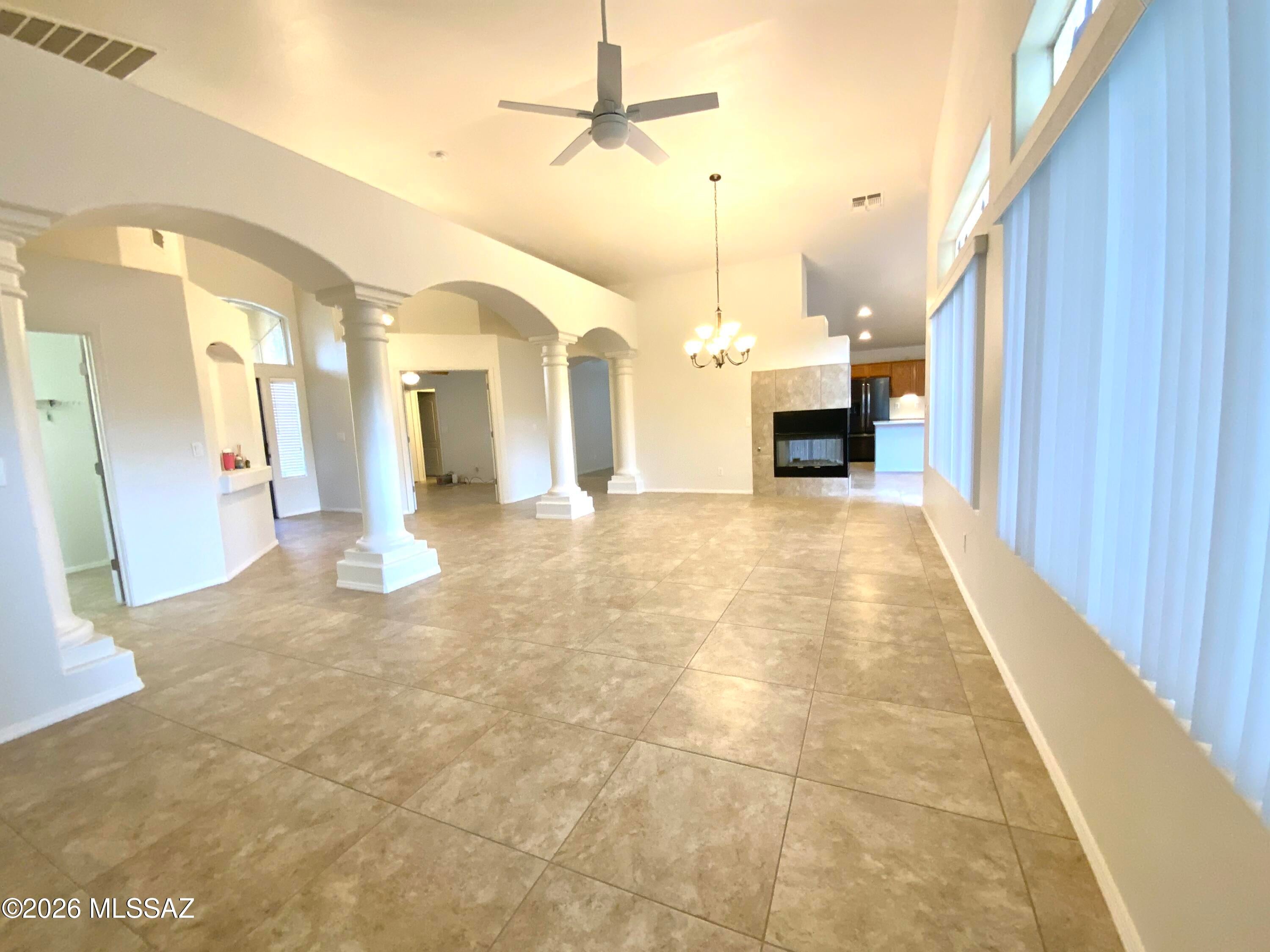 11253 N Eagle Landing Place