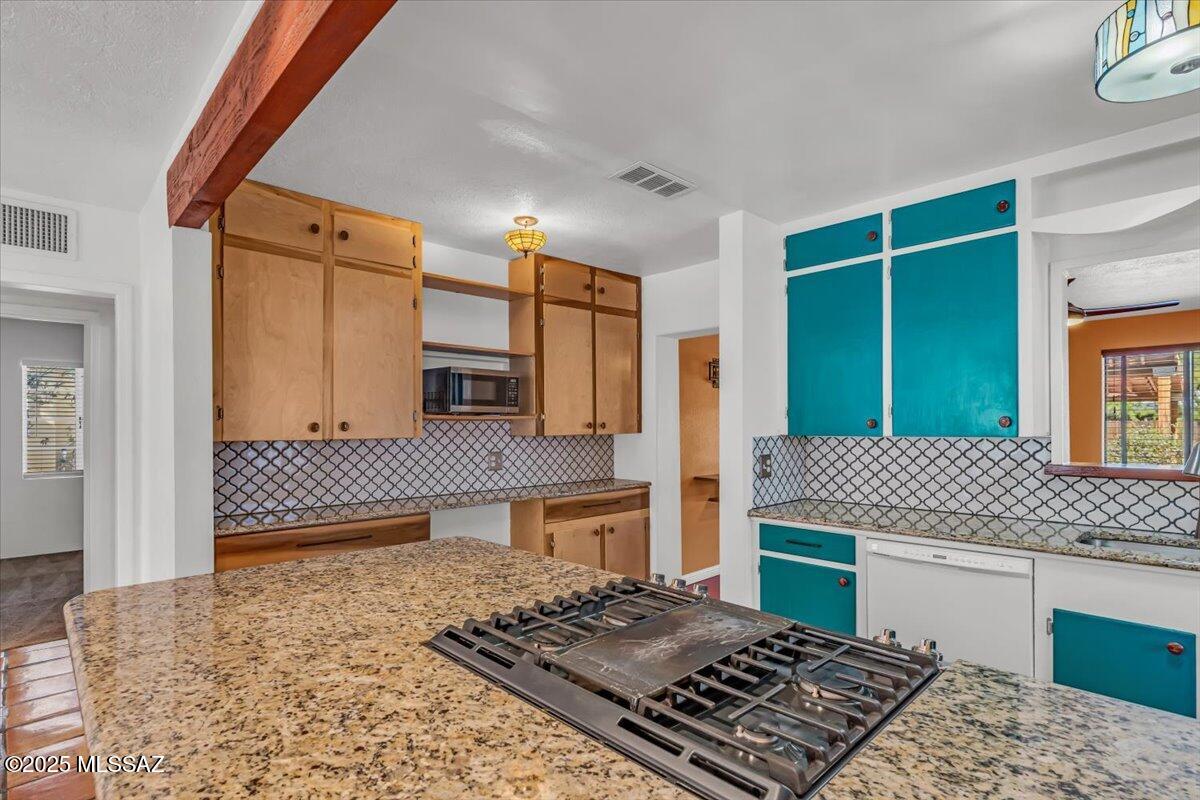 3005 E Waverly Street