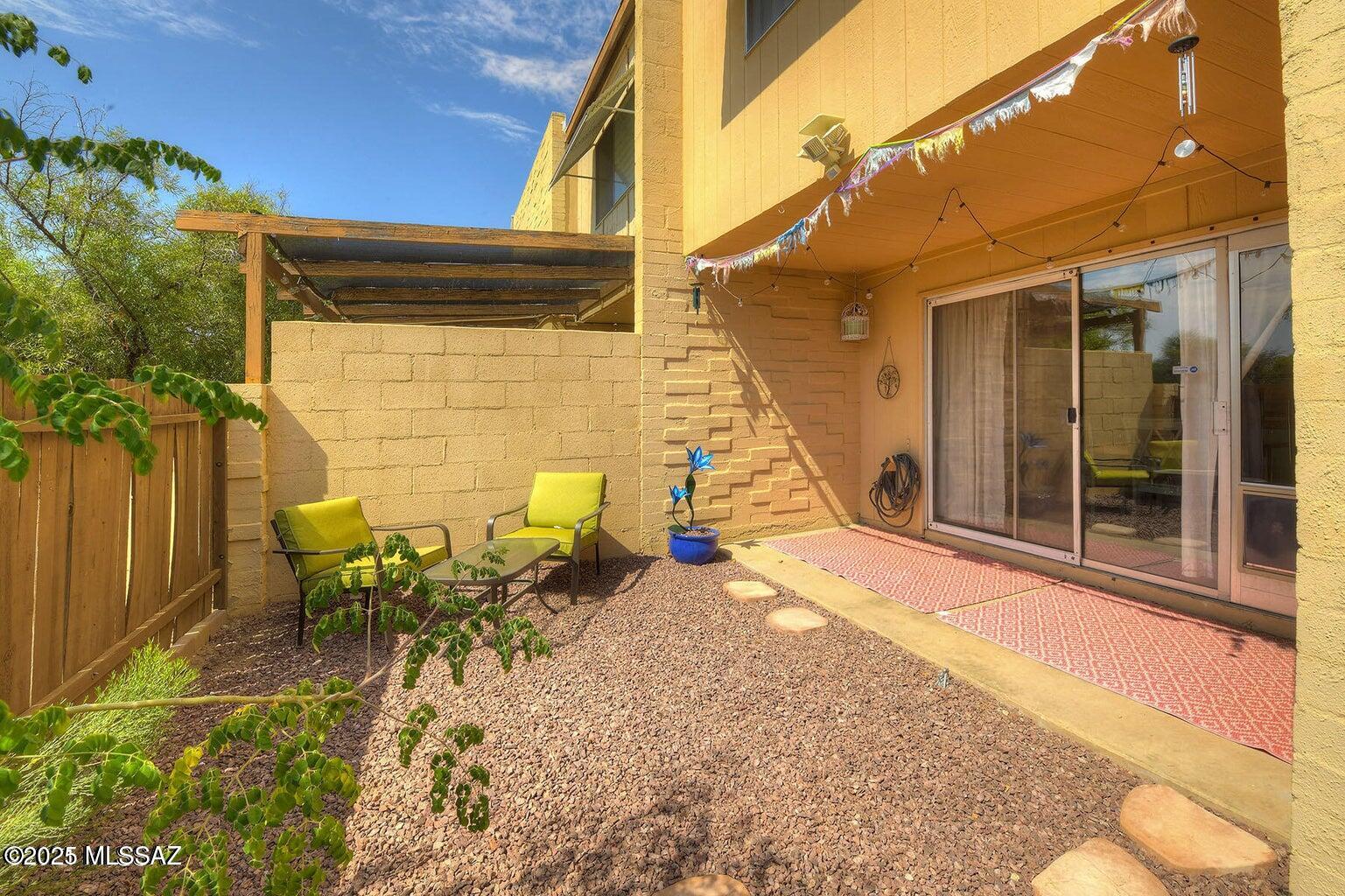 1981 N Terraza De La Cienega