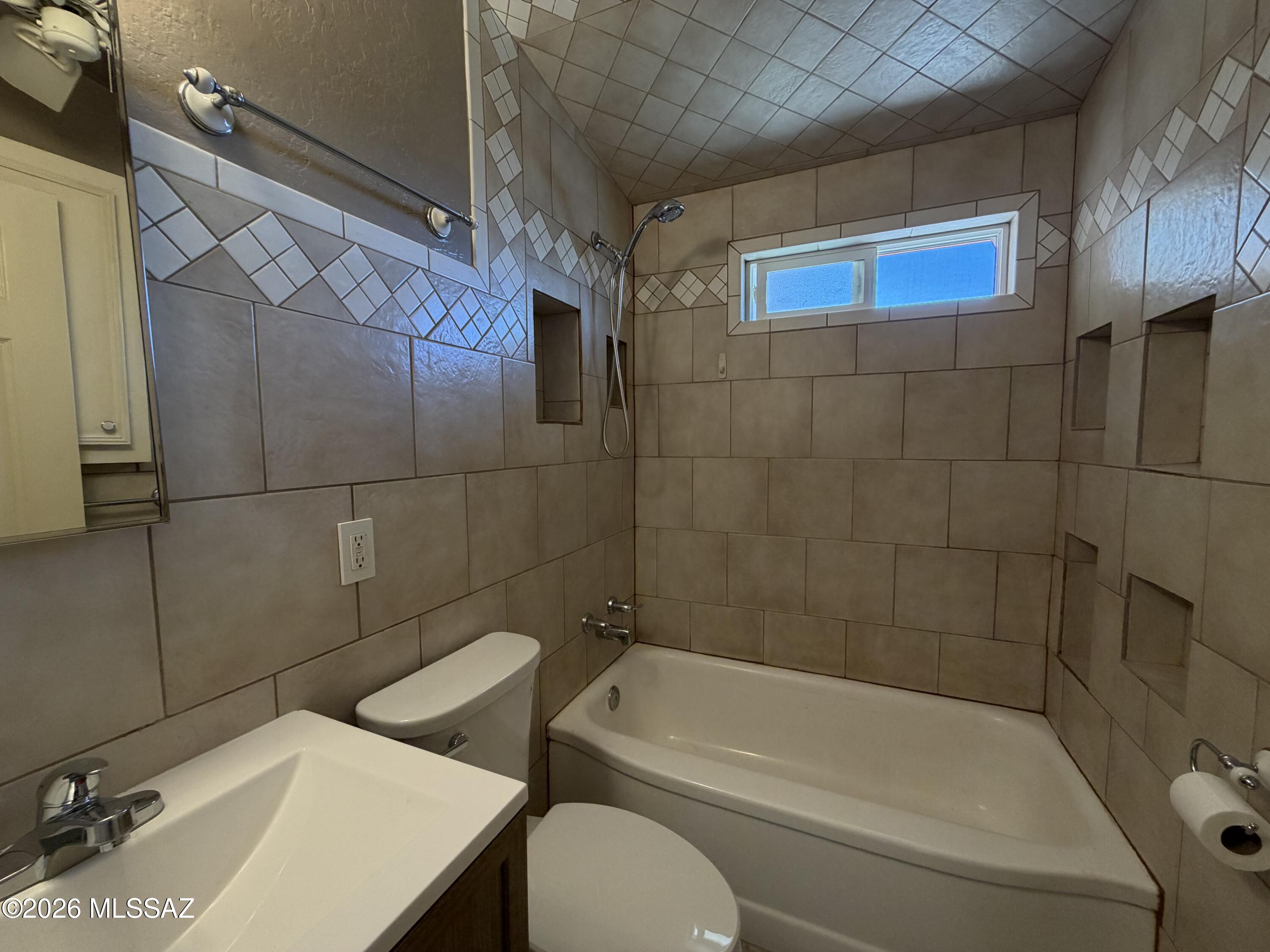 Pueblo Gardens - Residential Lease