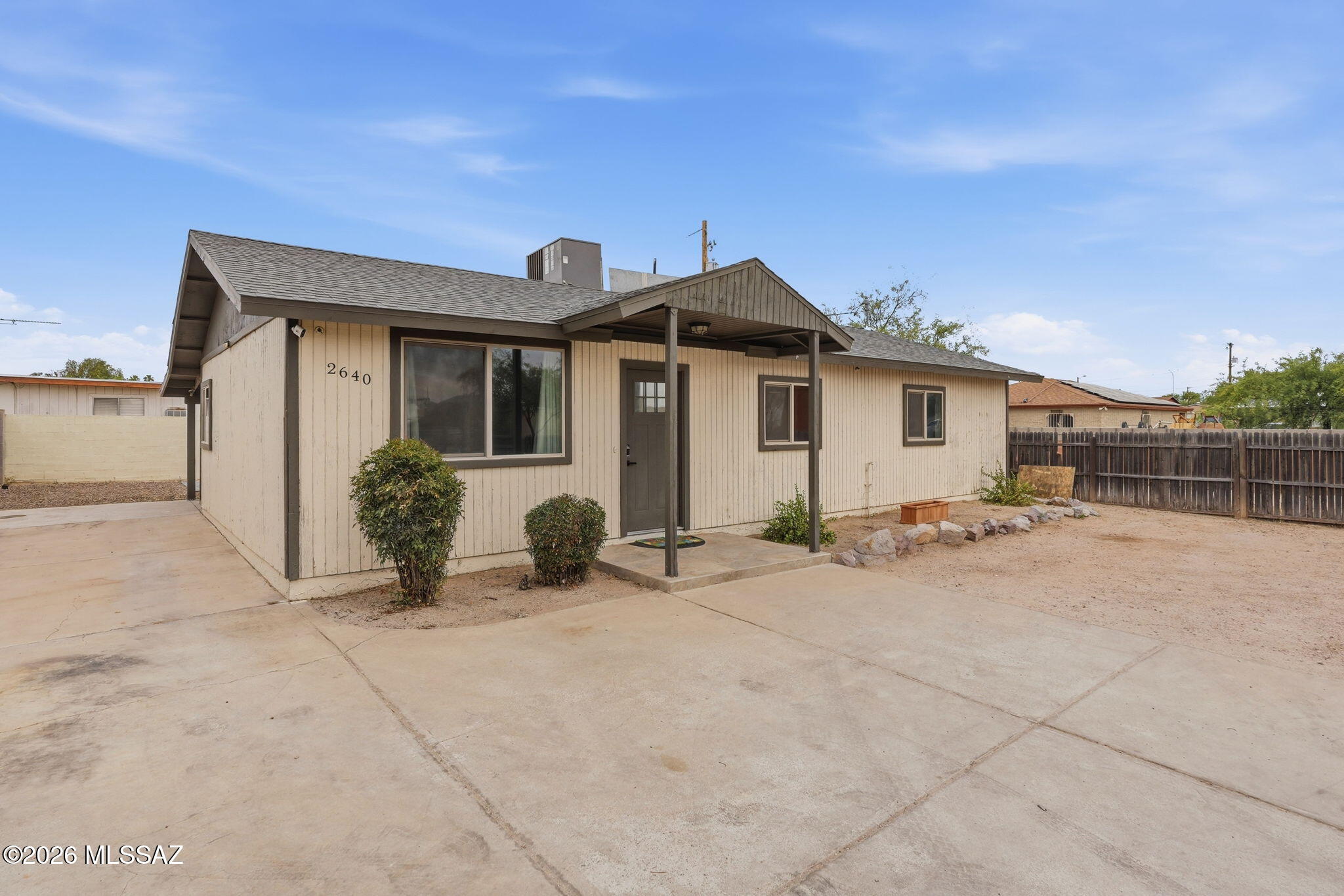 Miracle Mile Manor - Residential