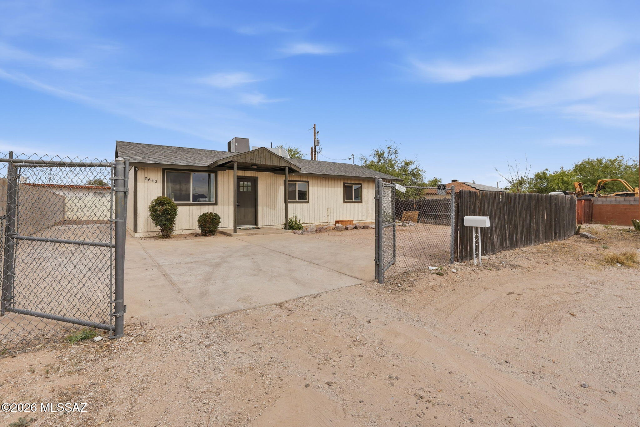 Miracle Mile Manor - Residential