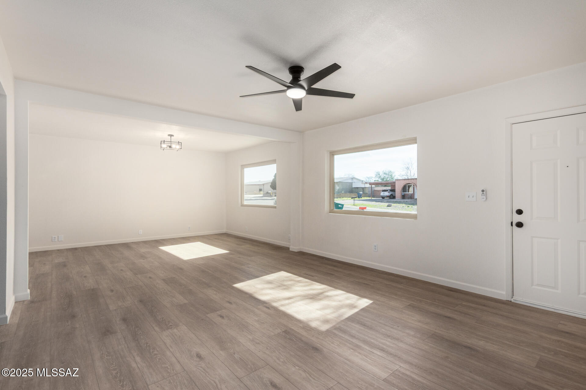 2950 W Calle Pajarito