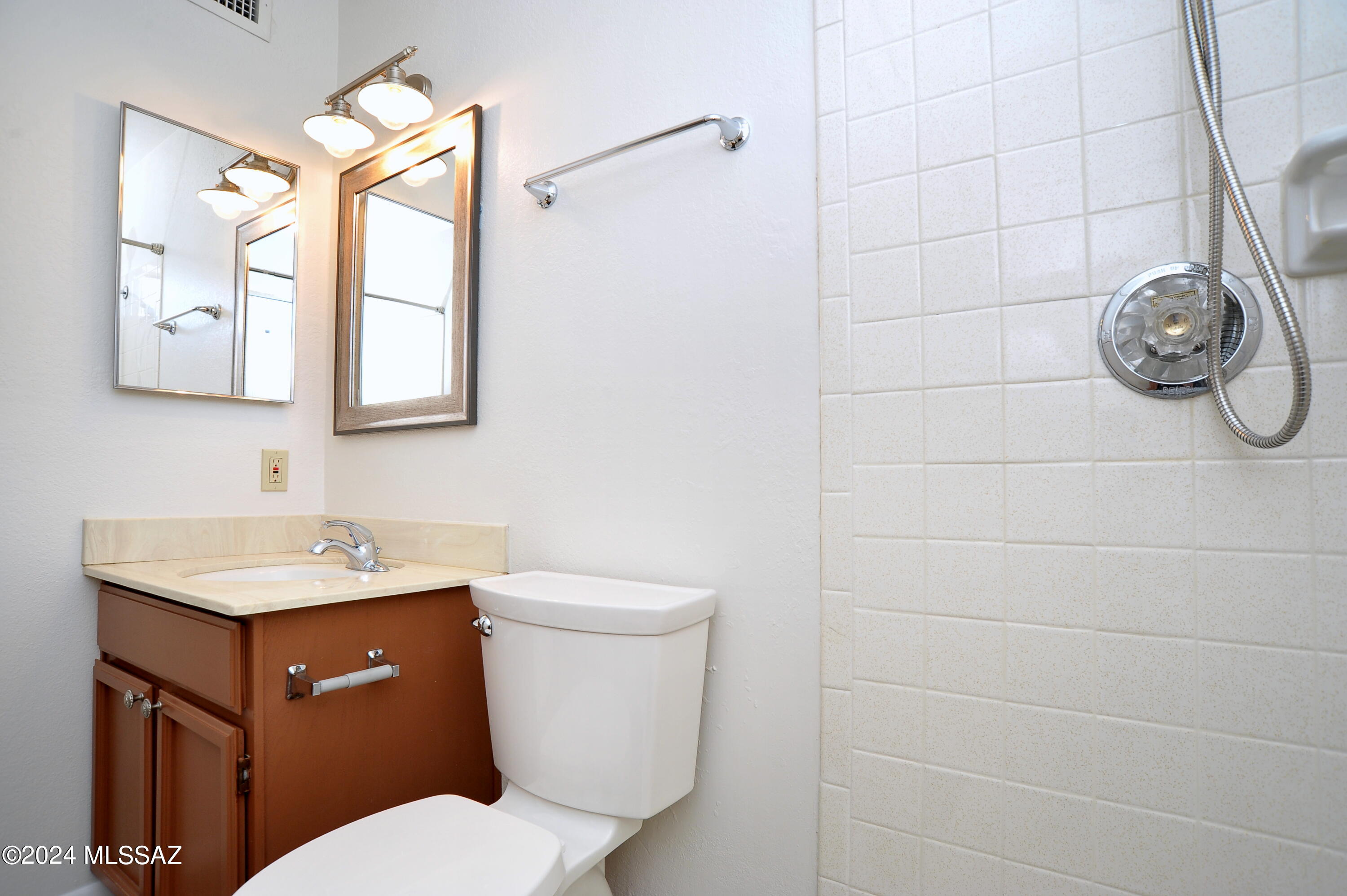 Briargate Resub. (1-126) - Residential Lease
