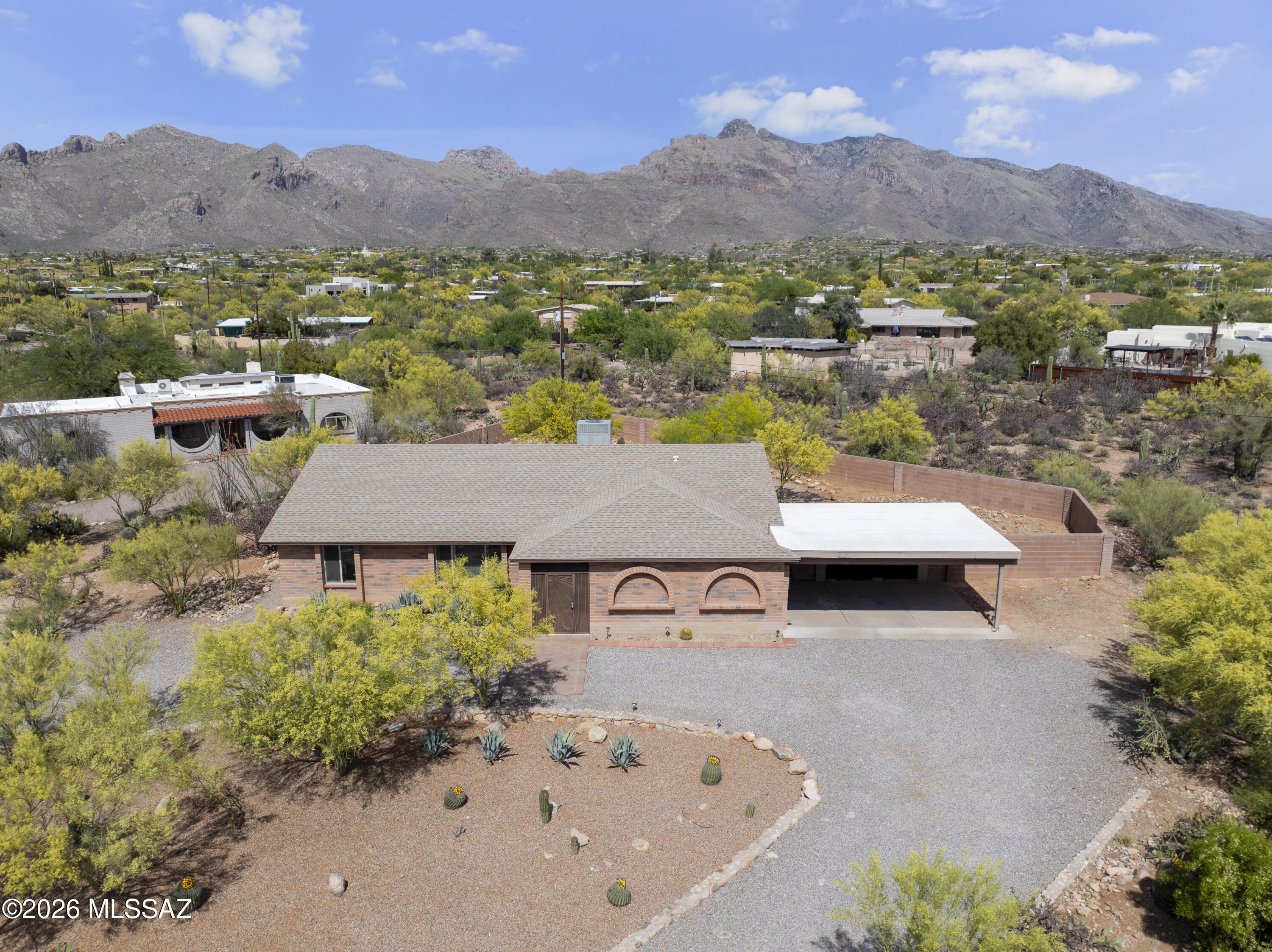 6502 N Calle De Estevan