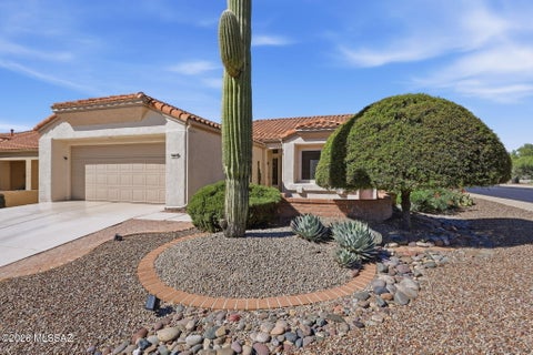Photo of 14097 N Forthcamp Court, Oro Valley, AZ 85755 (MLS # 22624366)