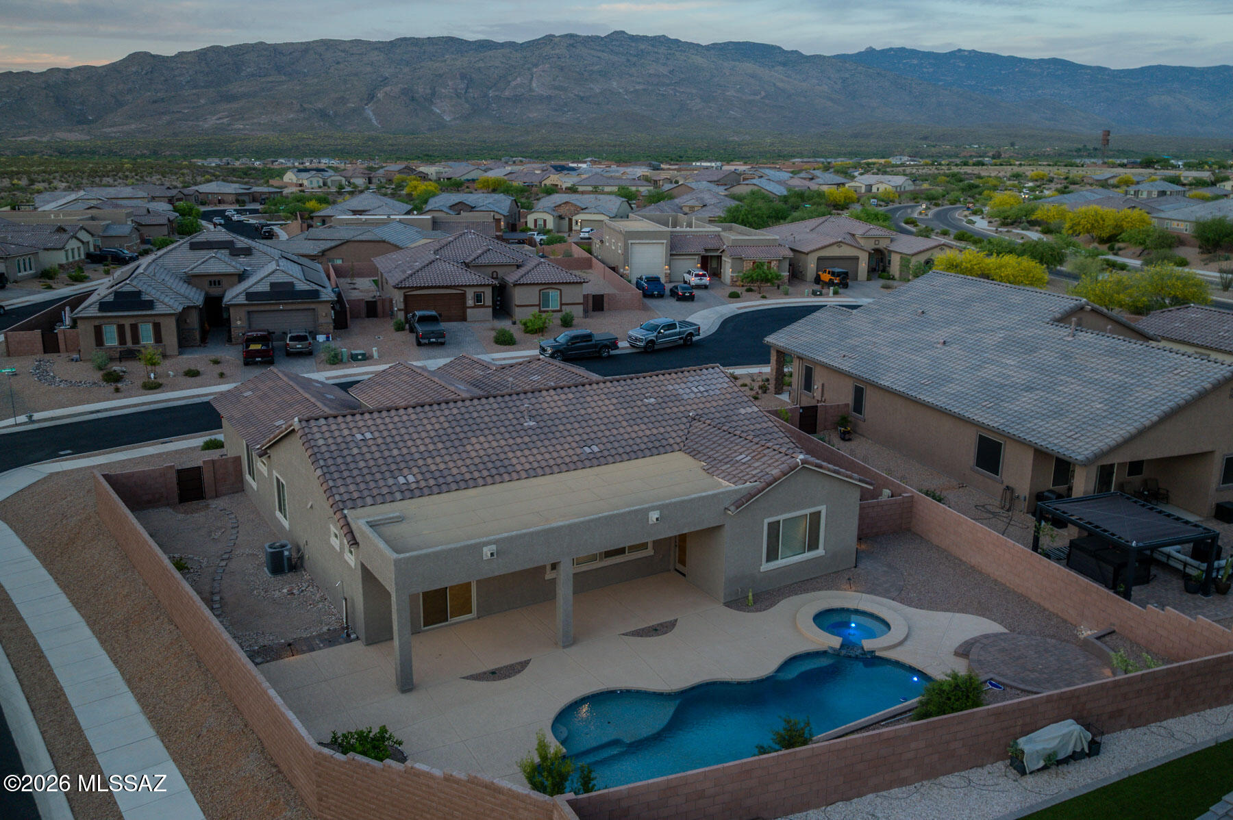 12752 E Buckthorn Place