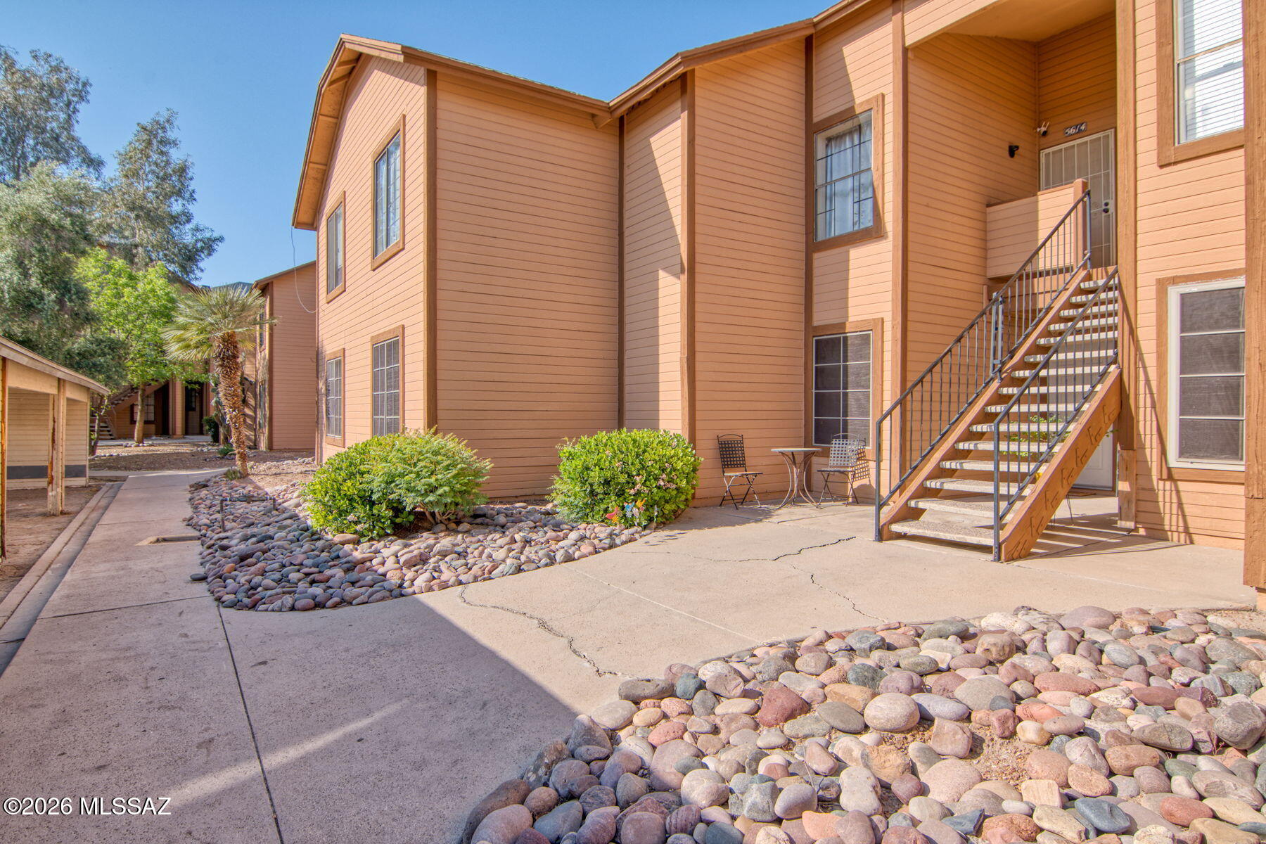 5614 S Wood Crest Drive