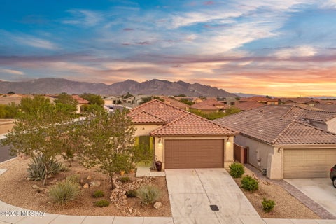 Photo of 11952 N Raphael Way, Marana, AZ 85742 (MLS # 22625930)