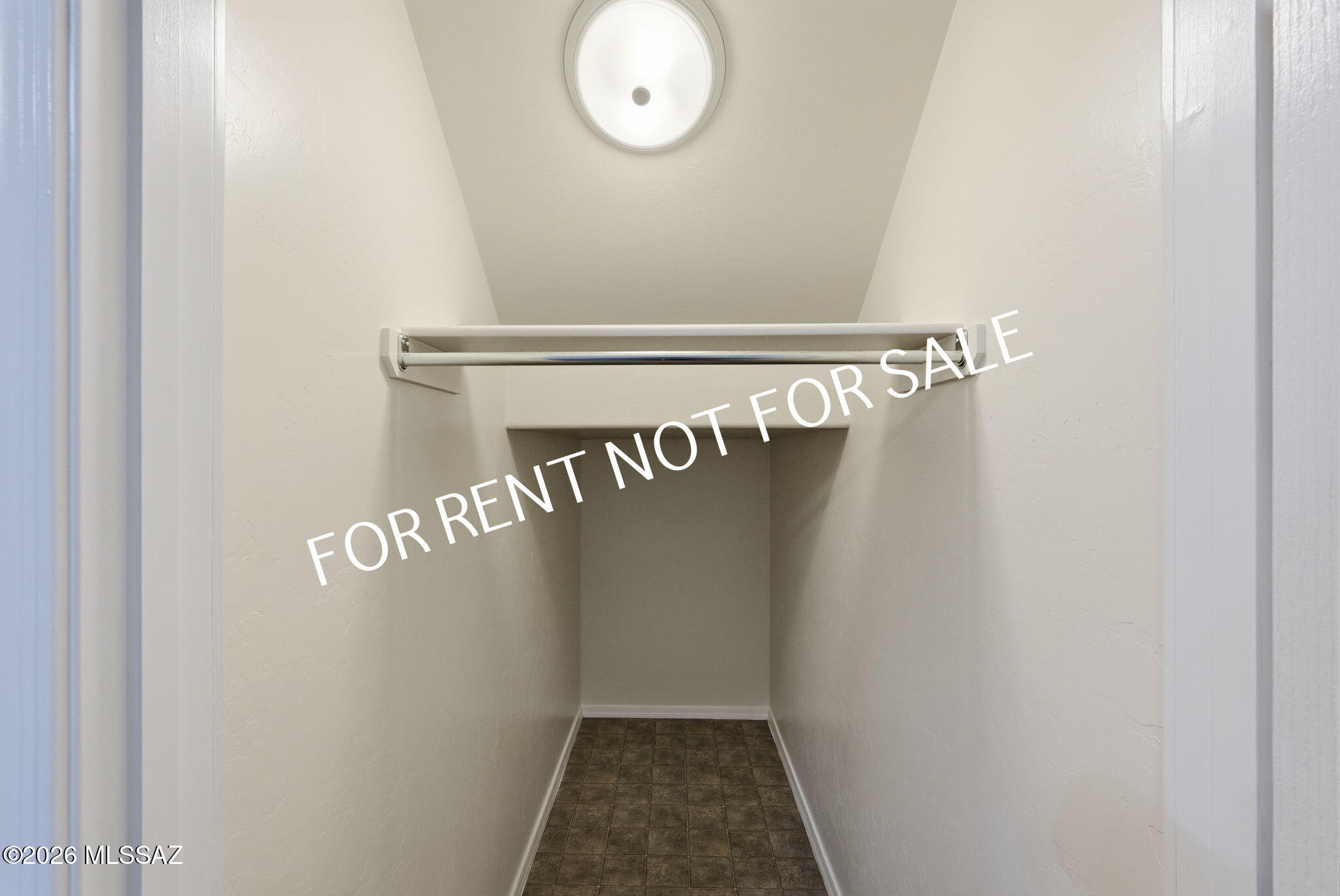 Mountain Vail Estates (136-501) - Residential Lease