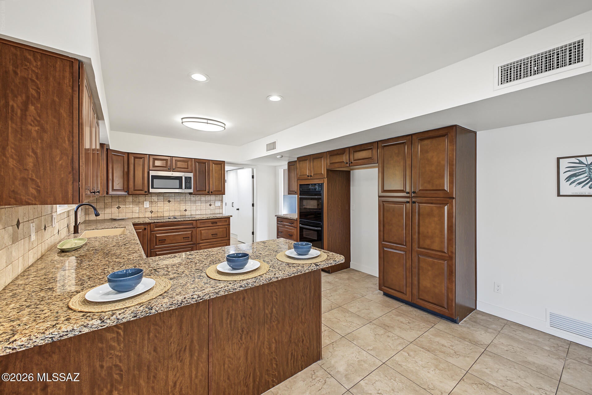 5805 E Paseo San Valentine