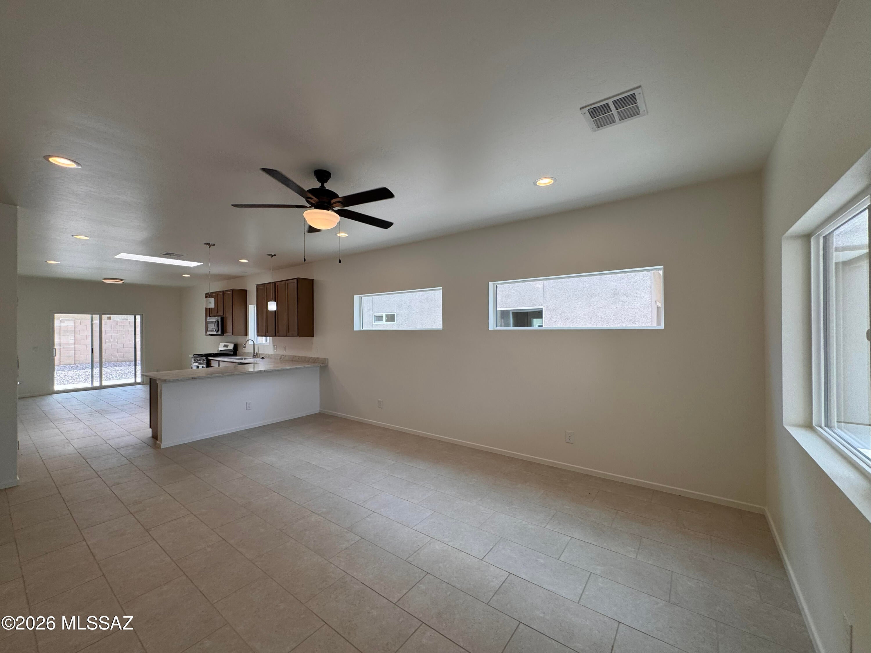 660 S Sky Ranch Road