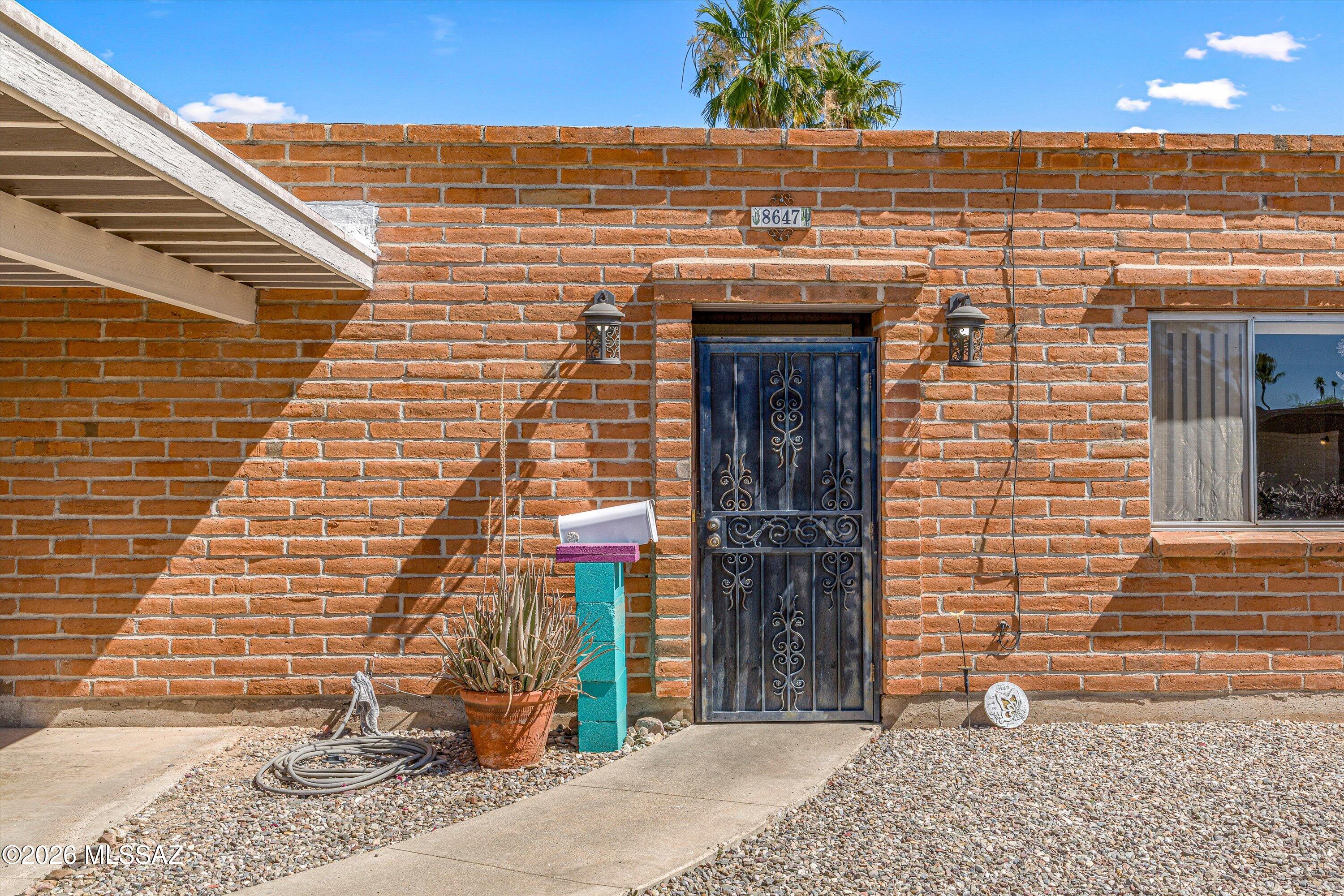 8647 E 24th Circle