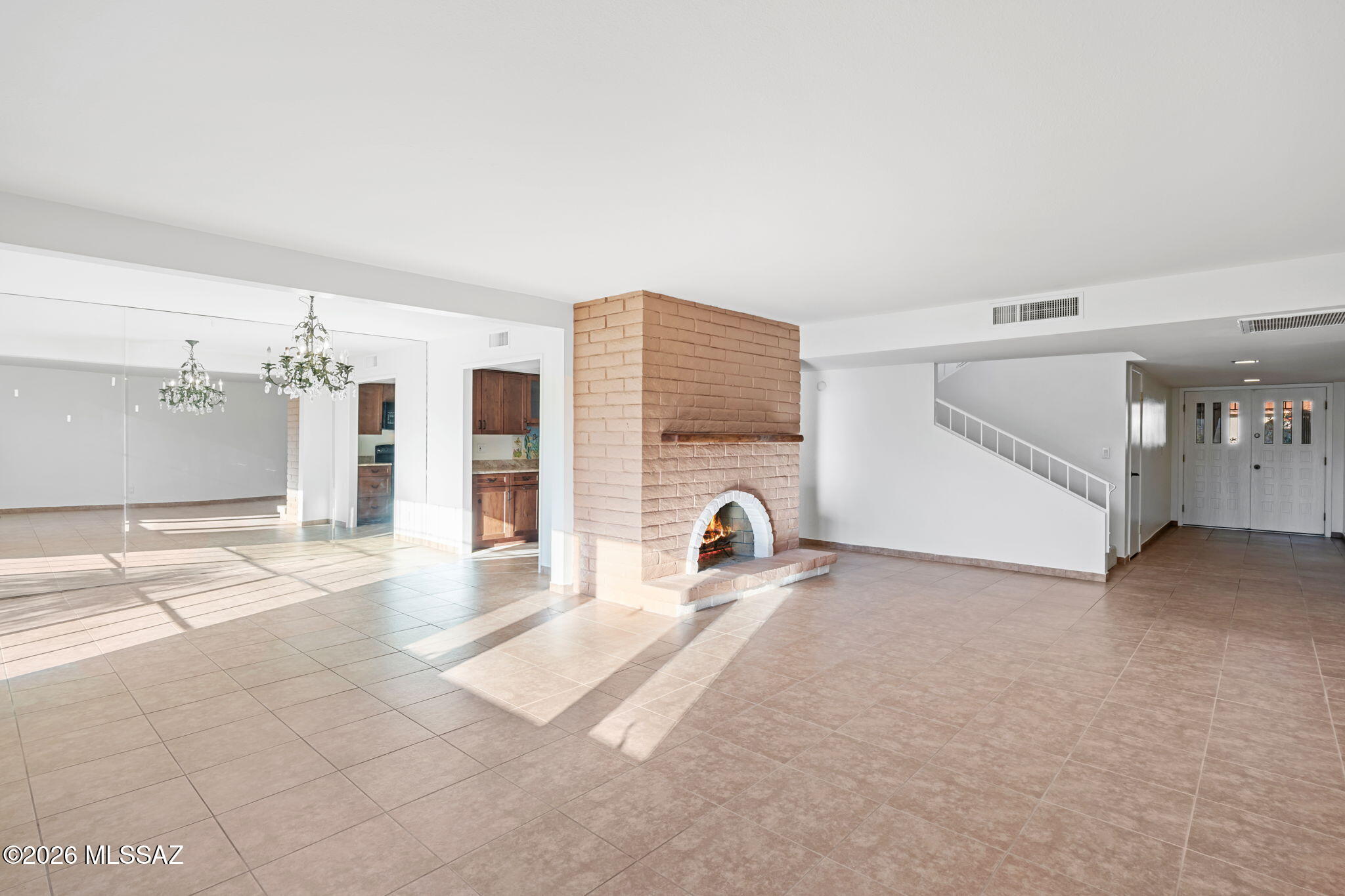 5625 N Camino De La Noche