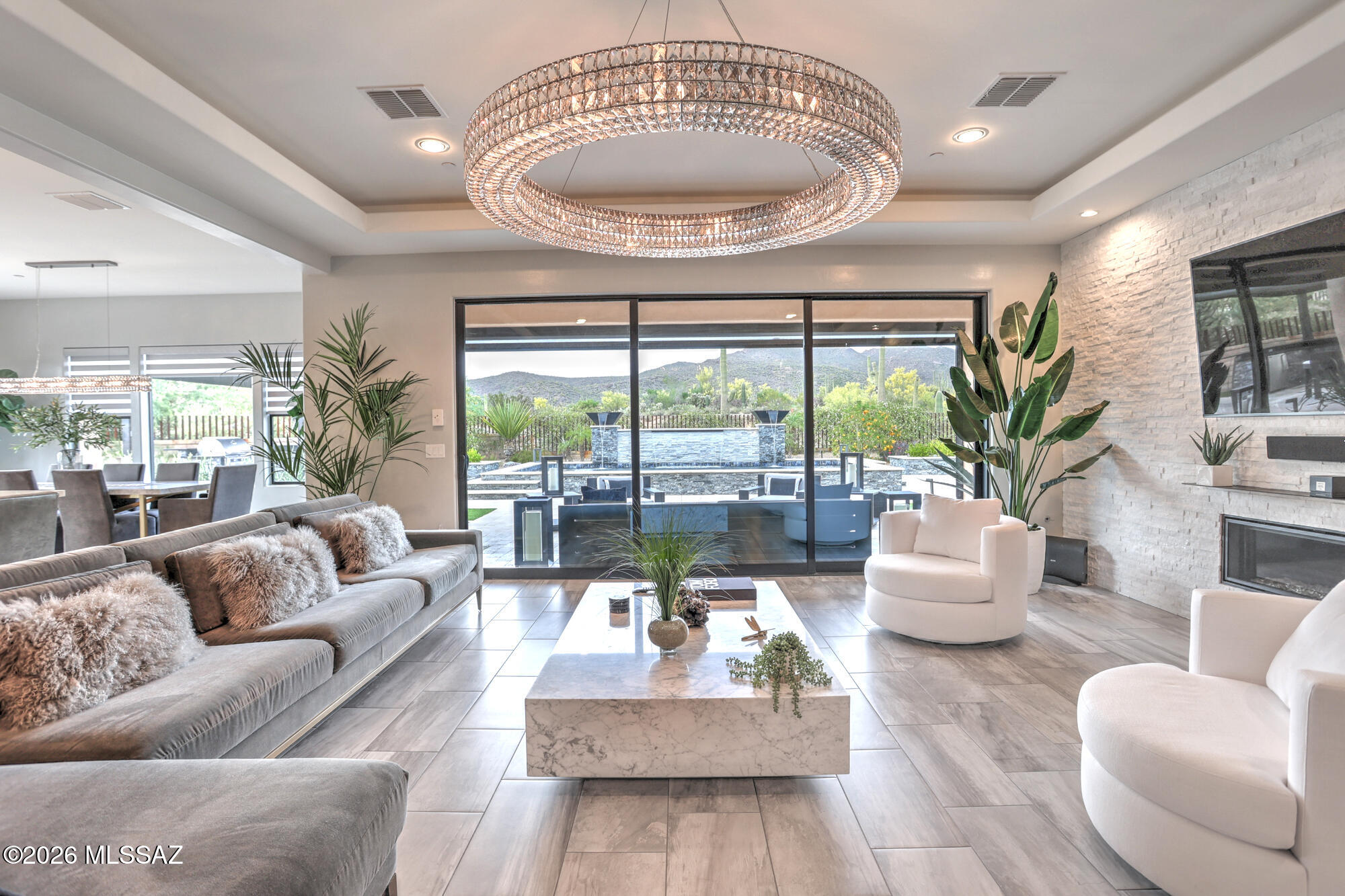 14095 N Speckled Burro Lane