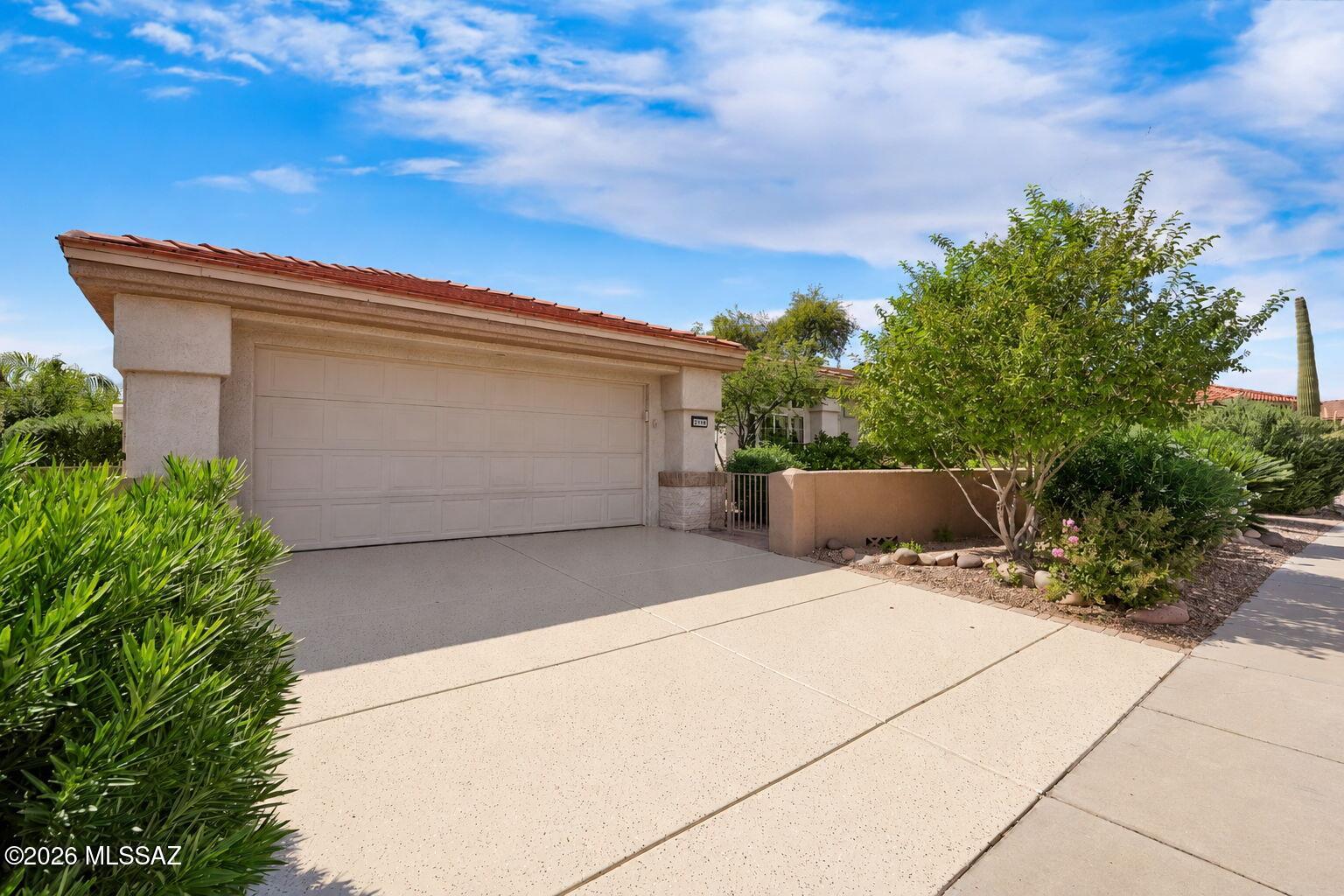 2196 E Sahuarita Wash Way