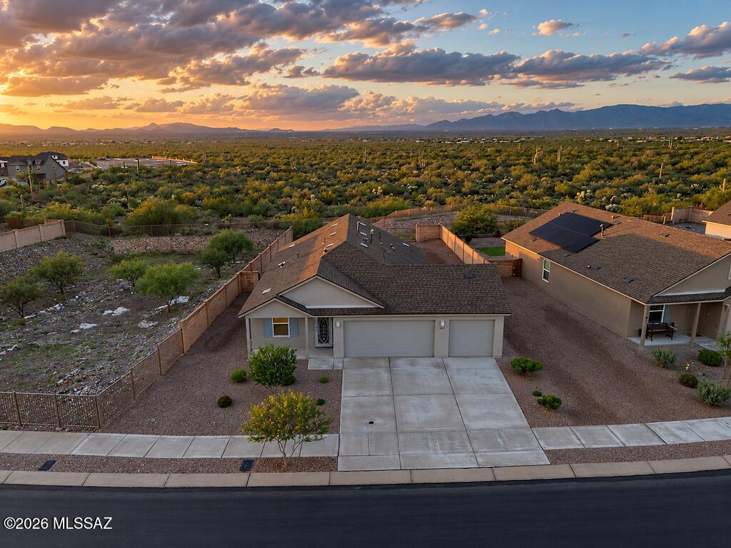 8843 E Canyon Walnut Way