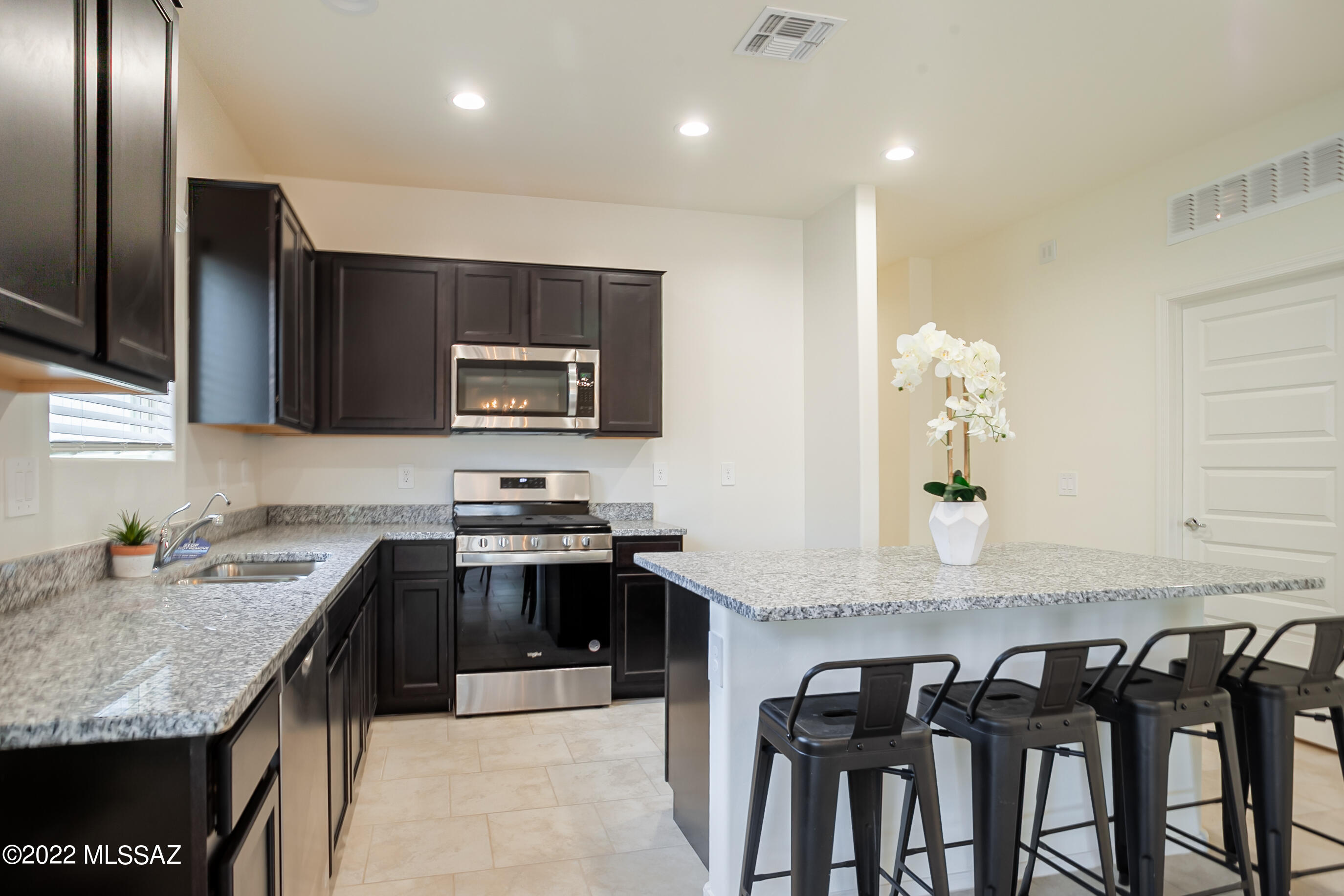 Saguaro Bloom SQ20180540069 - Residential