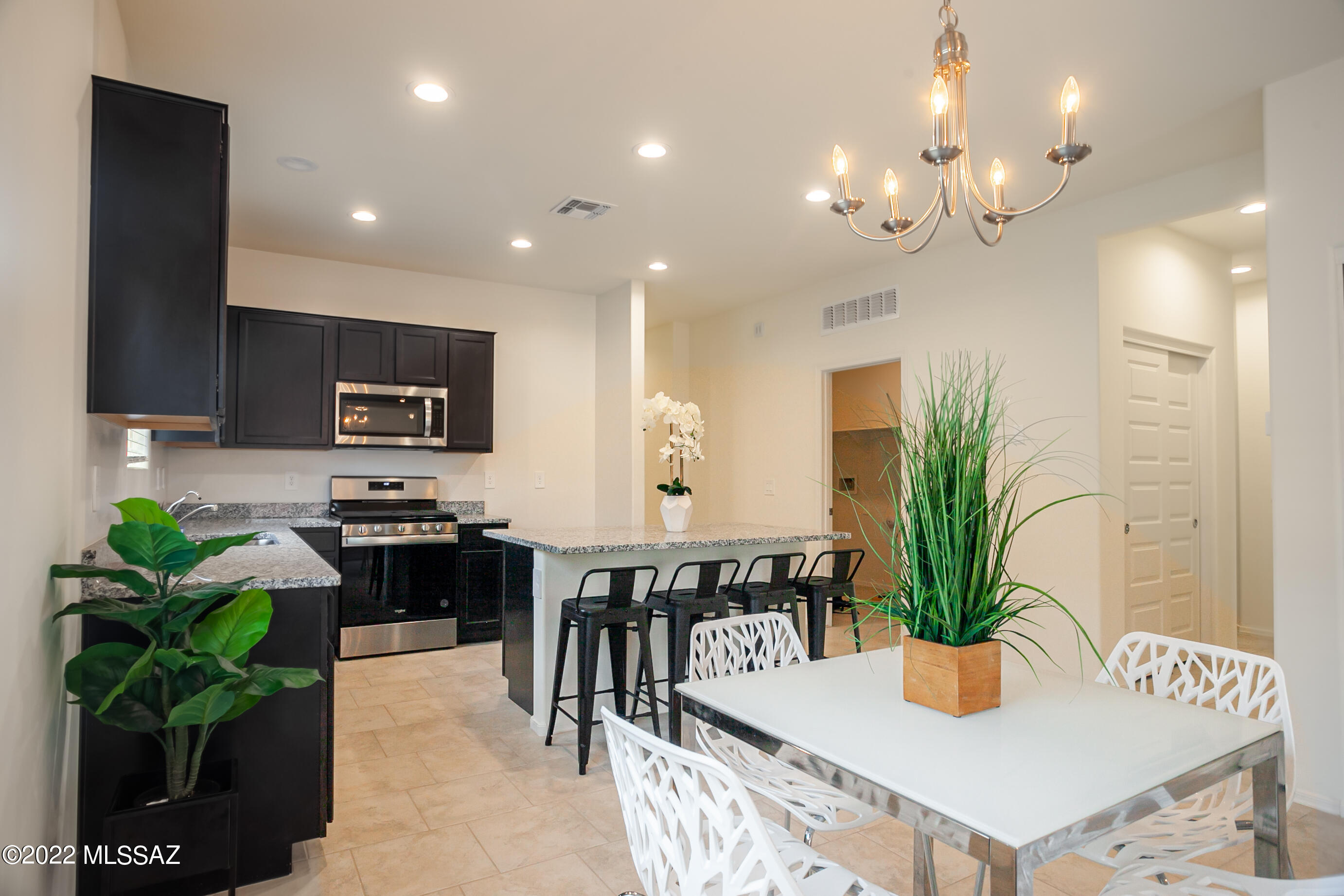 Saguaro Bloom SQ20180540069 - Residential