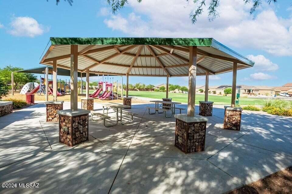 Saguaro Bloom SQ20180540069 - Residential