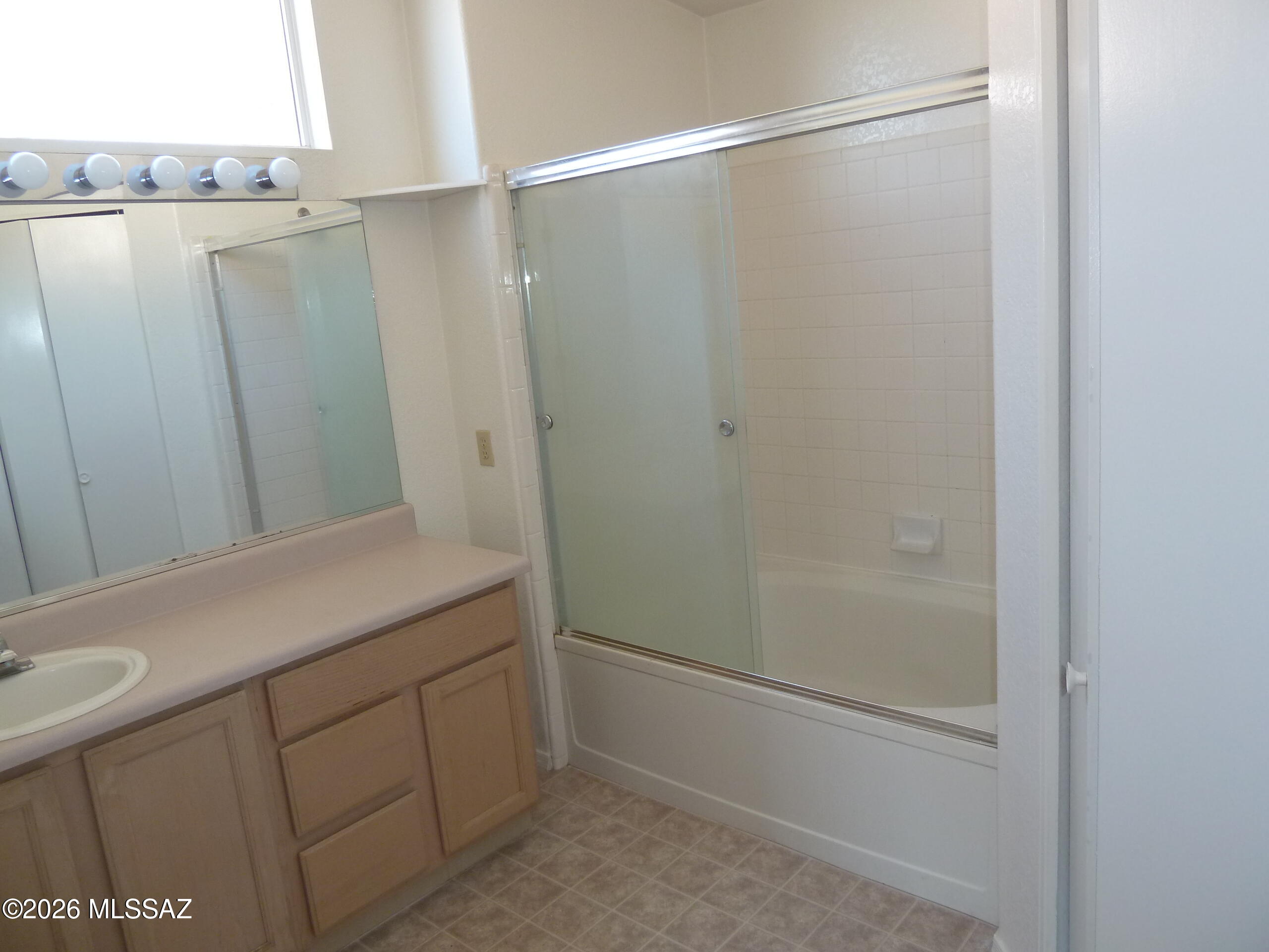 Rancho Antigua (1-534) - Residential Lease